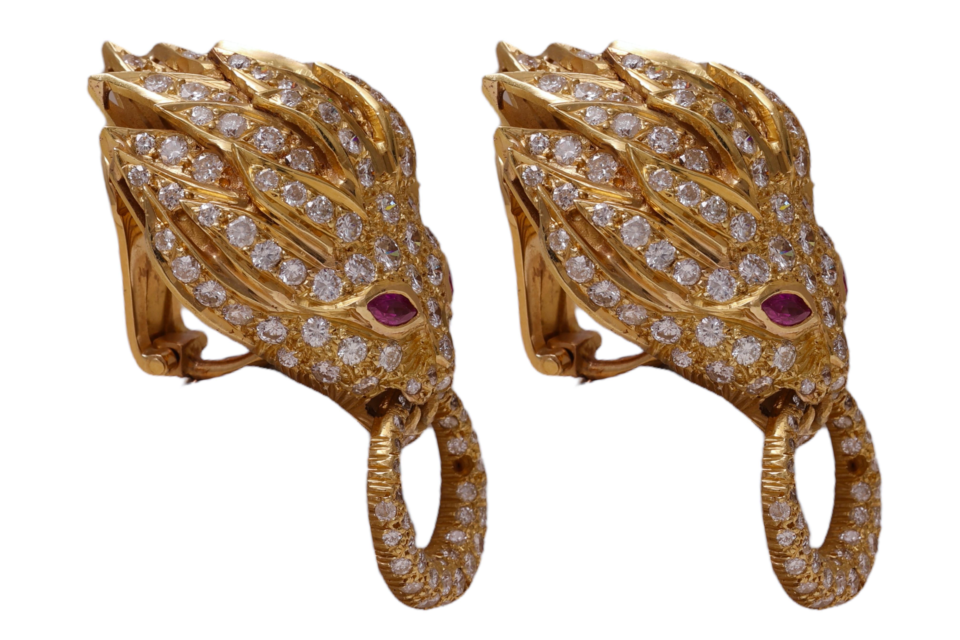 18 kt. Yellow gold Adler Genève Necklace, Earrings, Bracelet, Ring Lion Set For Sale 7
