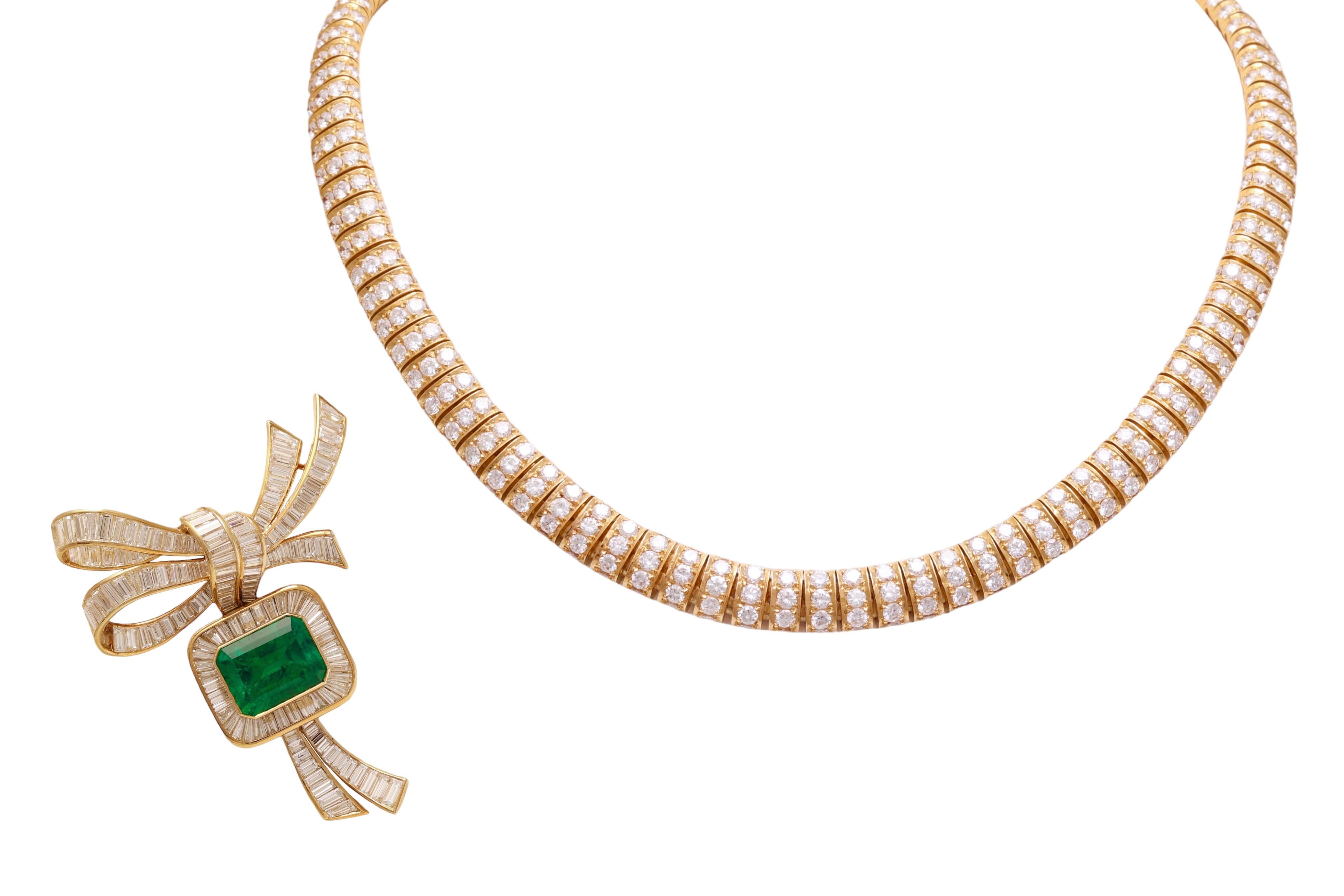 18 kt. Adler Genève Set Halskette und Ohrringe aus Gelbgold mit Smaragden und Diamanten im Angebot 1