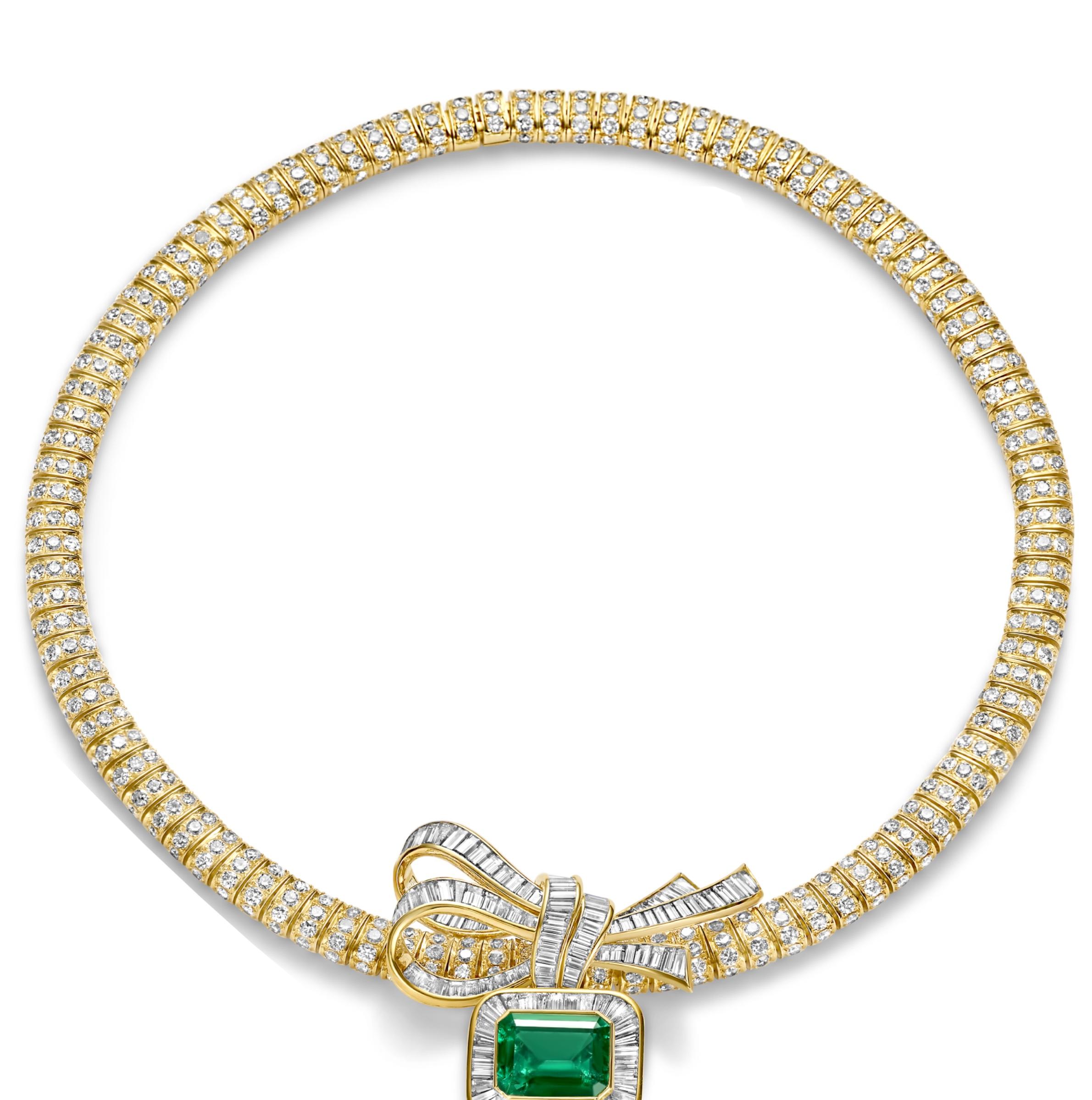 Women's or Men's 18 kt. Yellow Gold Adler Genève Set Necklace & Earrings With Emeralds & Diamonds For Sale