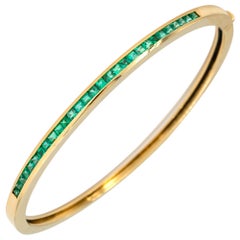 18 Kt Yellow Gold and Square Emerald Hinged Bangle Bracelet