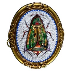 18 Kt Yellow Gold Antique Brooch with 1840s Micromosaic Depicting a Scarab
