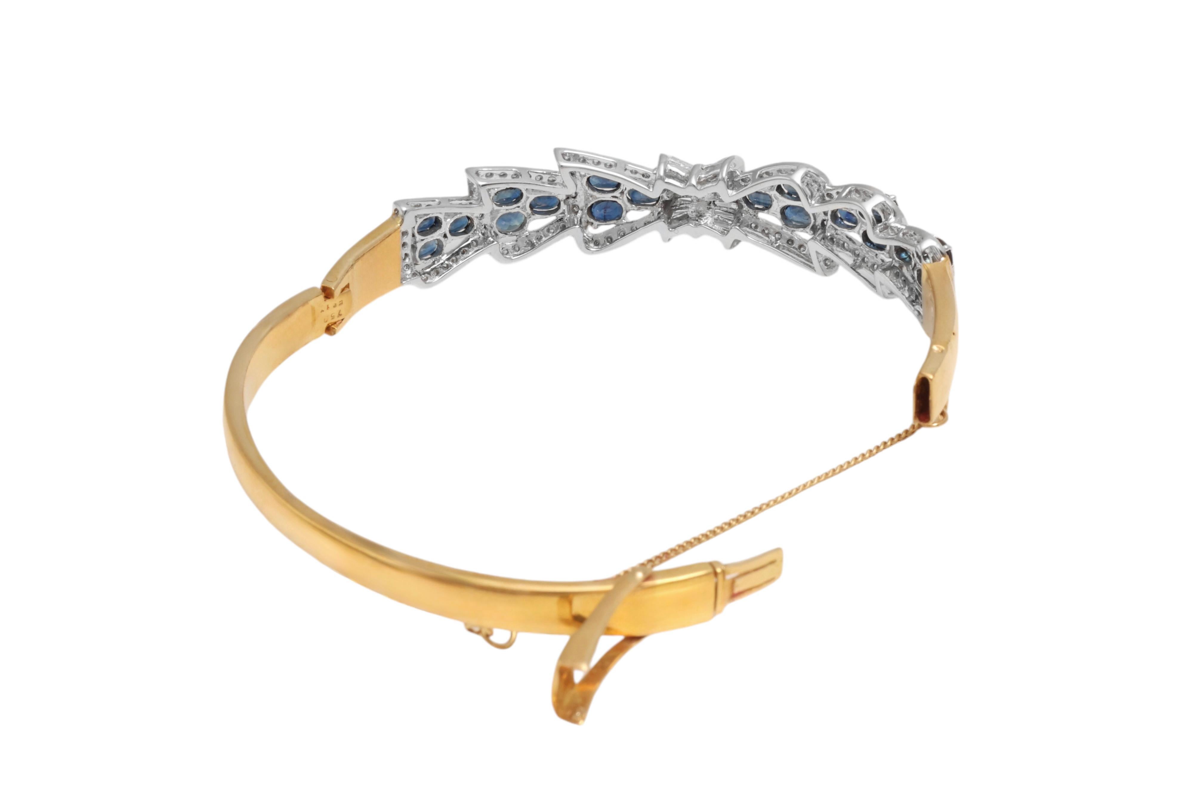 18 kt. Yellow Gold Bangle Bracelet With 2 ct Diamonds & 2.7 ct Sapphires For Sale 1