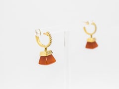 Pendants d'oreilles en or jaune 18 carats avec cornaline et diamants