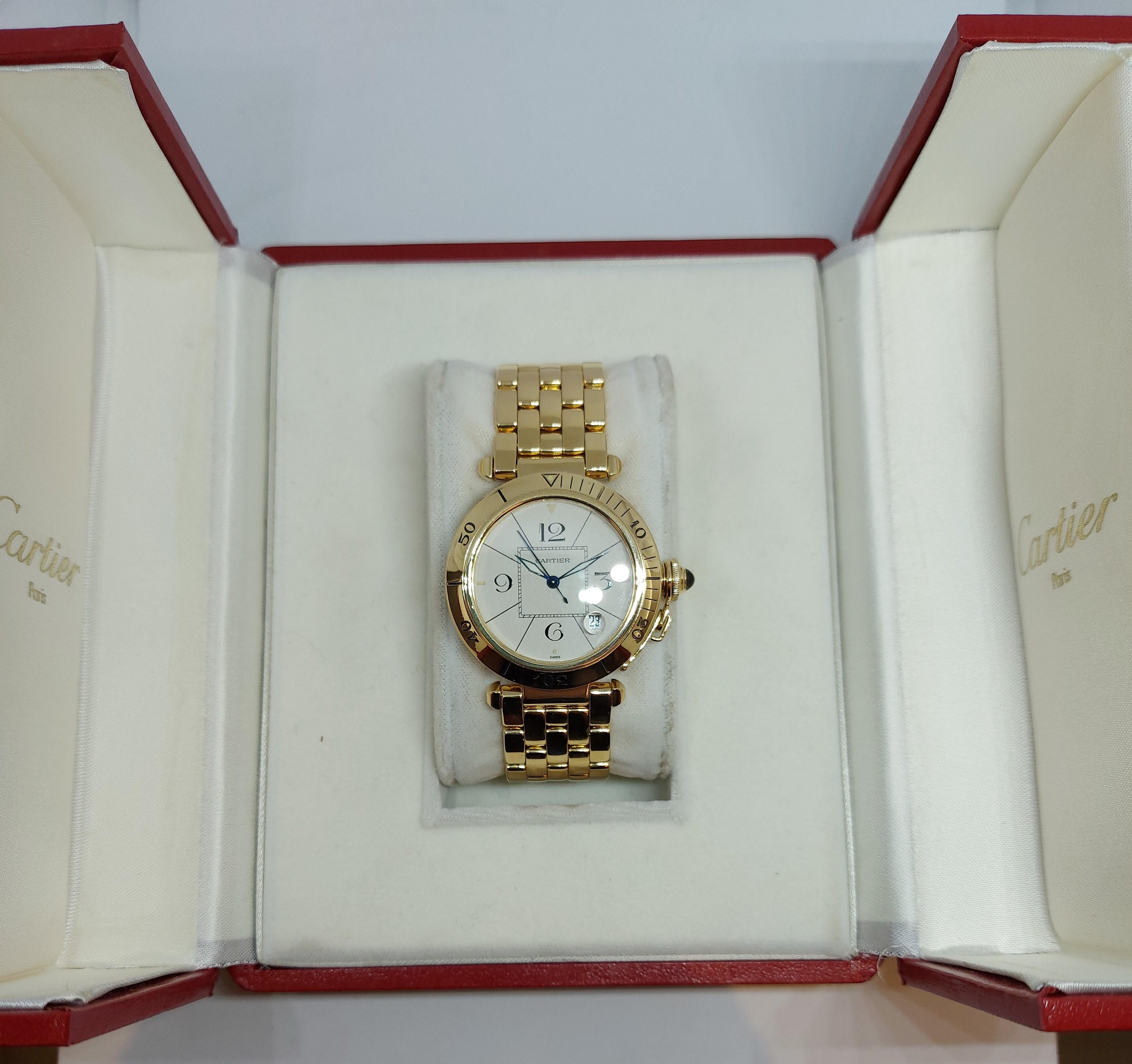 18 Karat Yellow Gold Cartier Pasha, Automatic, with Box and Papers 12