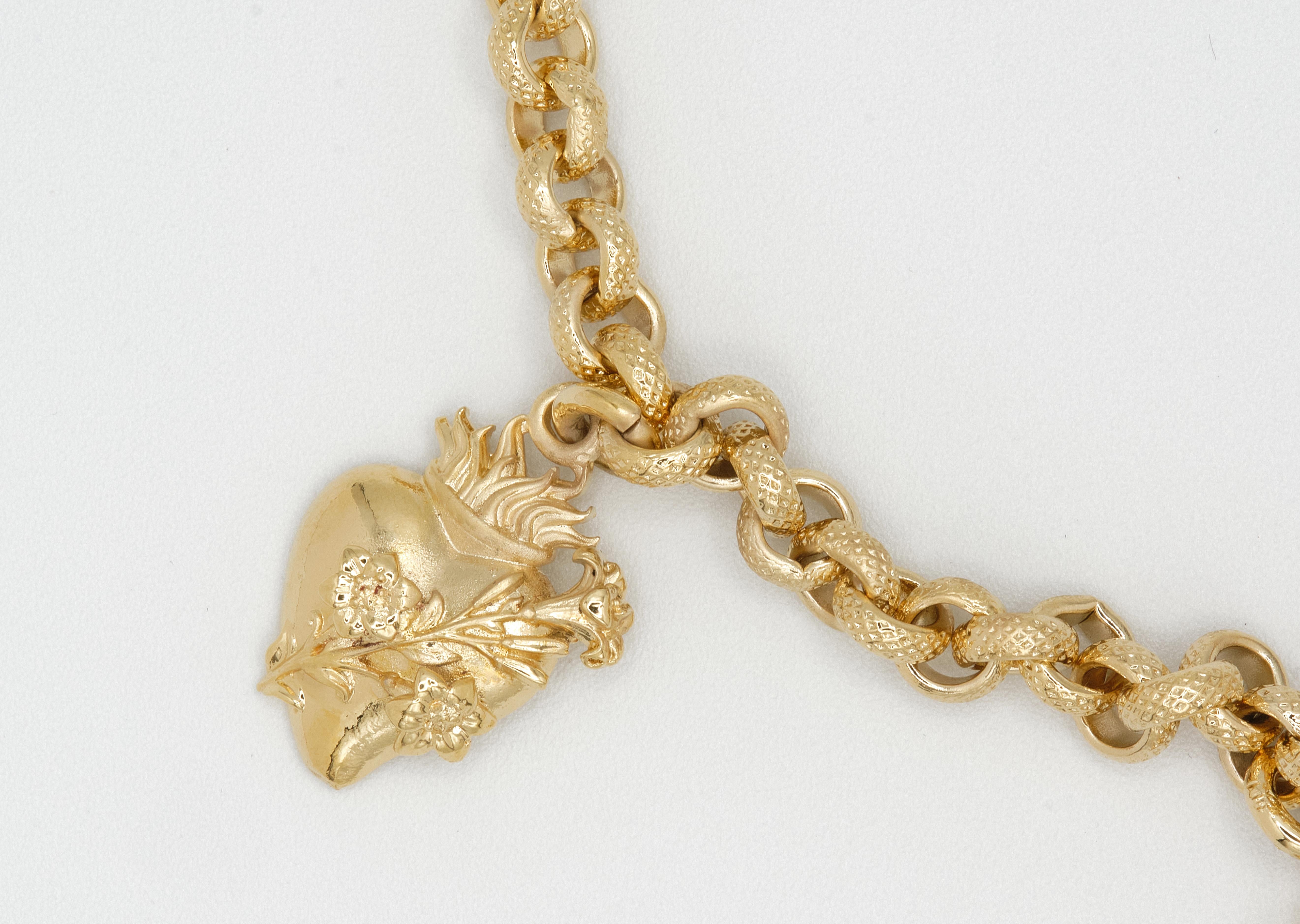 14 Kt Yellow Gold Chain Necklace with Sacred Hearts of Jesus, Joseph and Mary For Sale 3