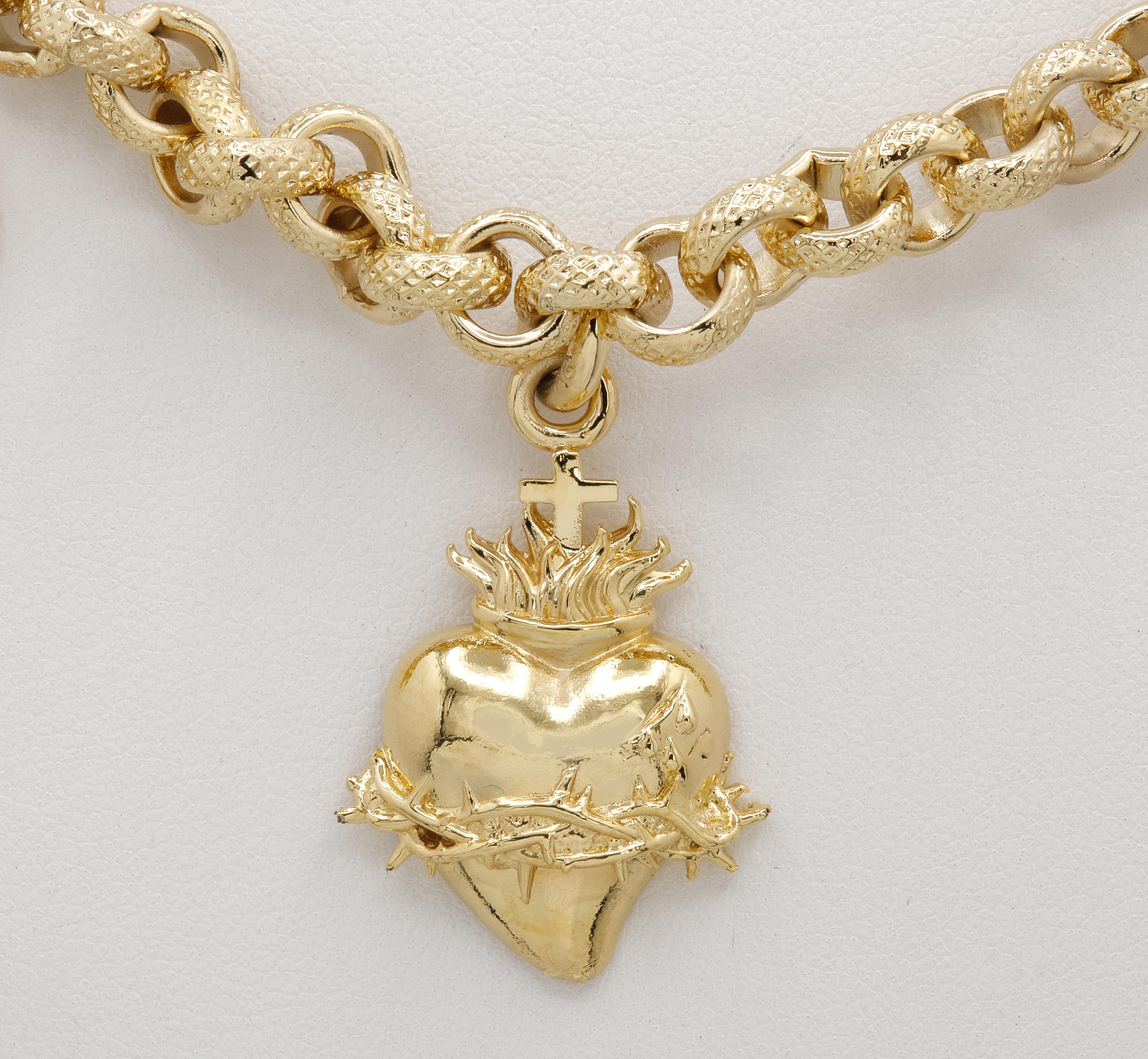 Renaissance Revival 14 Kt Yellow Gold Chain Necklace with Sacred Hearts of Jesus, Joseph and Mary For Sale