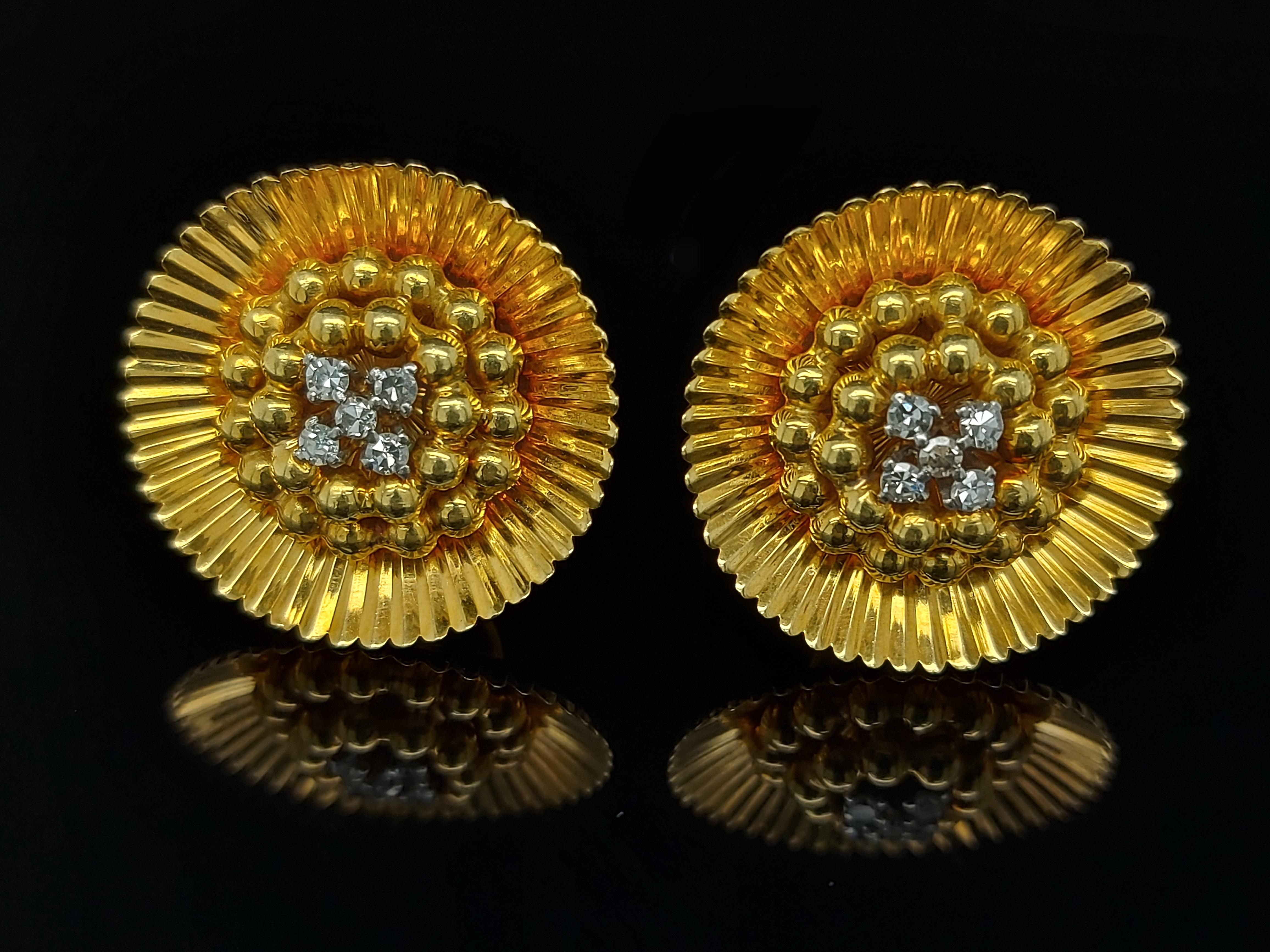18 Kt Yellow Gold Clip- On Flower Shape Earrings 8/8 Cut Diamonds 0.26 ct.

Elegant clip-on flower shape earrings.

These clip - on earrings can be converted to earrings for your pierced ears upon request.
 
Diamonds: They are 8/8 cut diamonds and