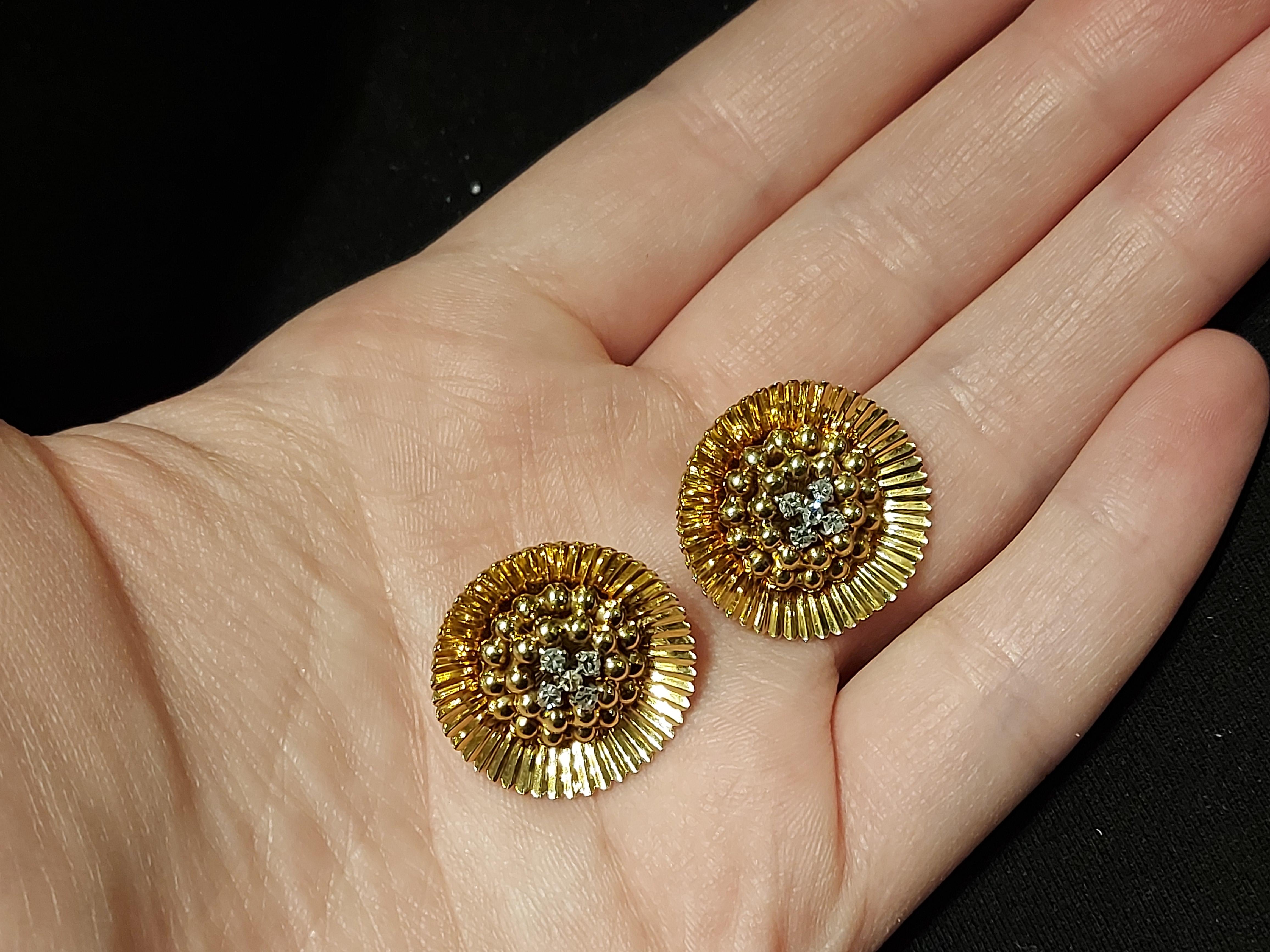 18 Karat Yellow Gold Clip-On Flower Shape Earrings 8/8 Cut Diamonds 0.26 Carat For Sale 13