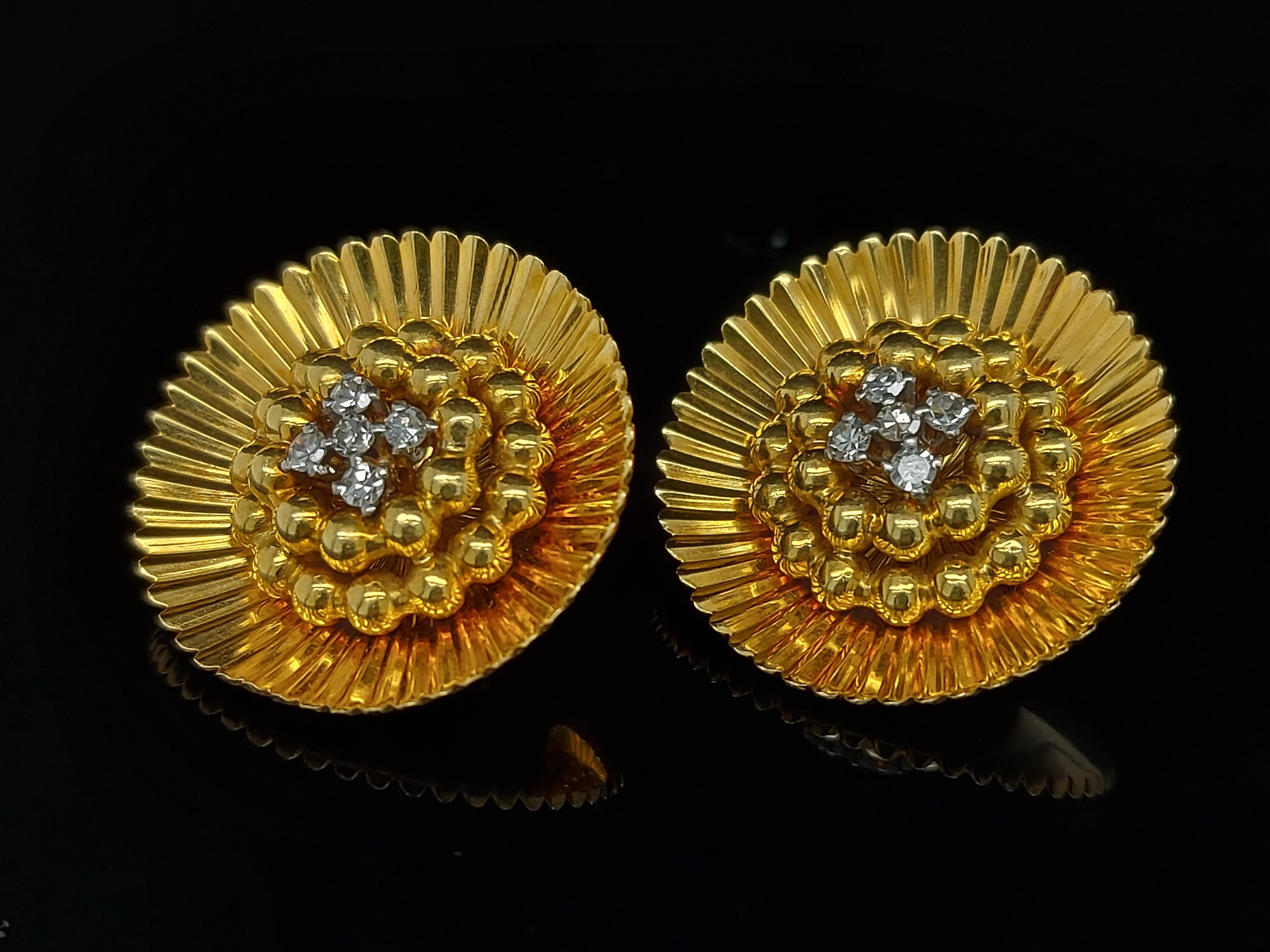 Single Cut 18 Karat Yellow Gold Clip-On Flower Shape Earrings 8/8 Cut Diamonds 0.26 Carat For Sale