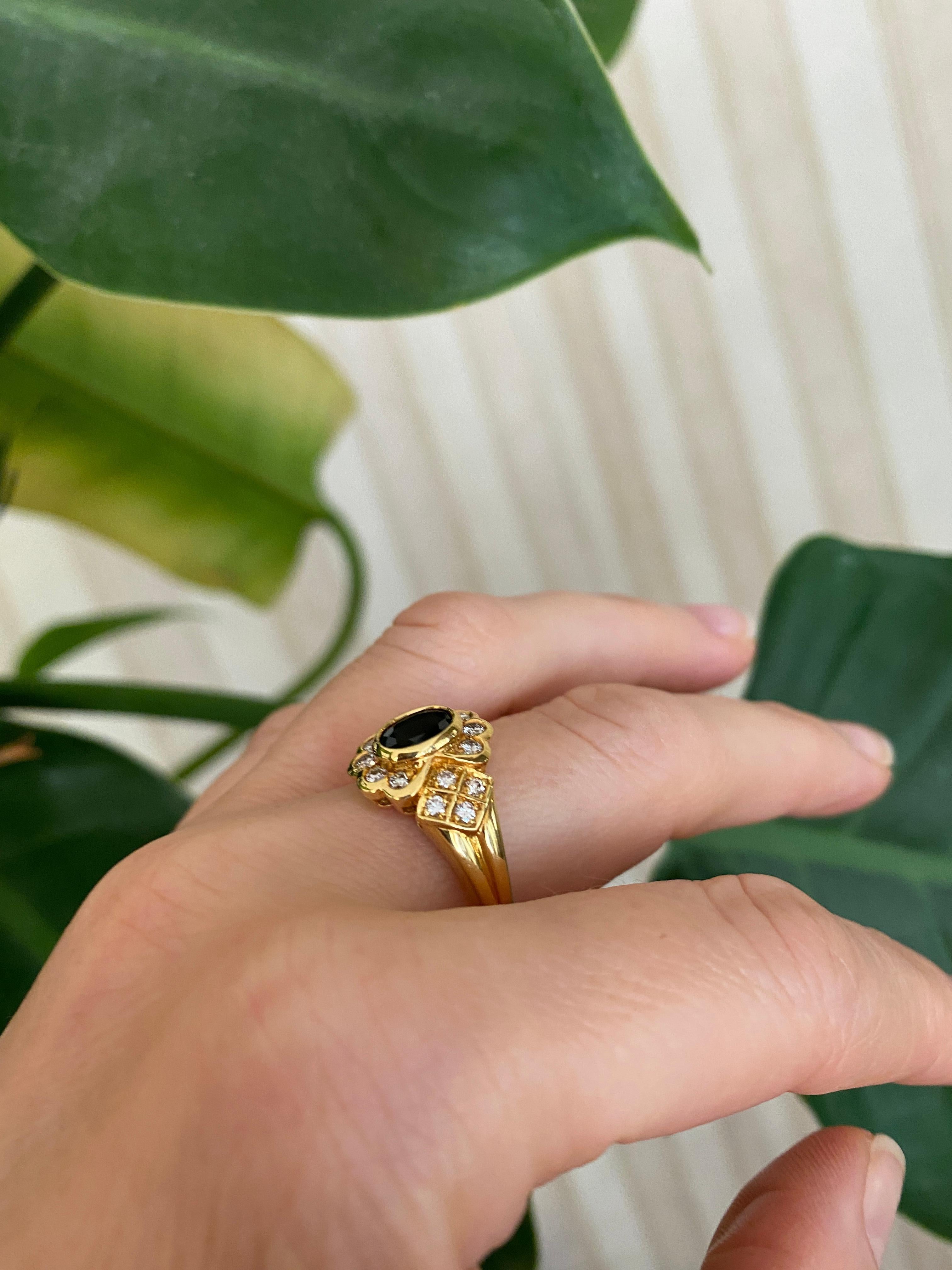 18 Kt. Yellow Gold Cocktail Ring with 1.00 Ct Sapphire and Diamonds For Sale 6