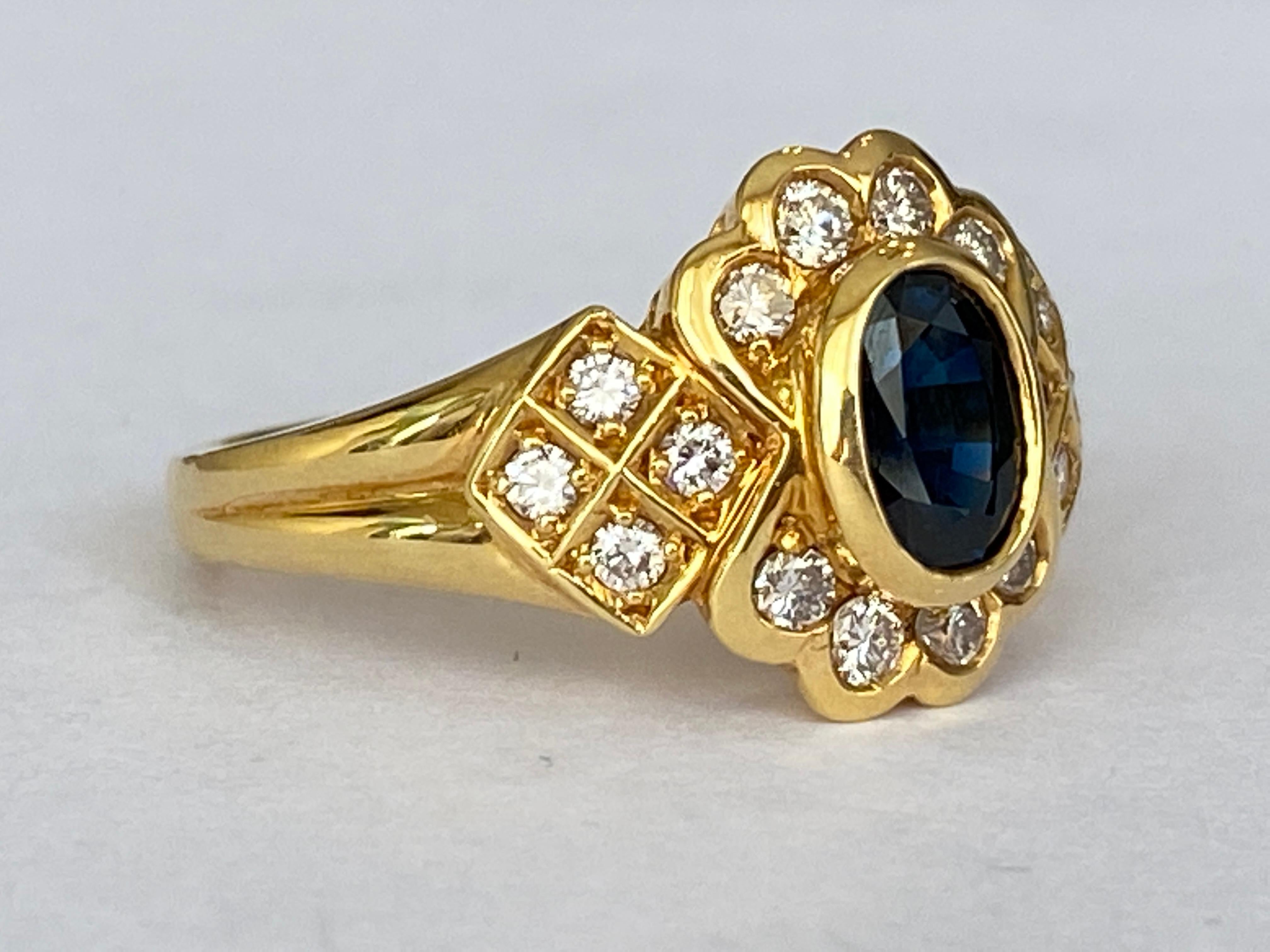 Contemporary 18 Kt. Yellow Gold Cocktail Ring with 1.00 Ct Sapphire and Diamonds For Sale