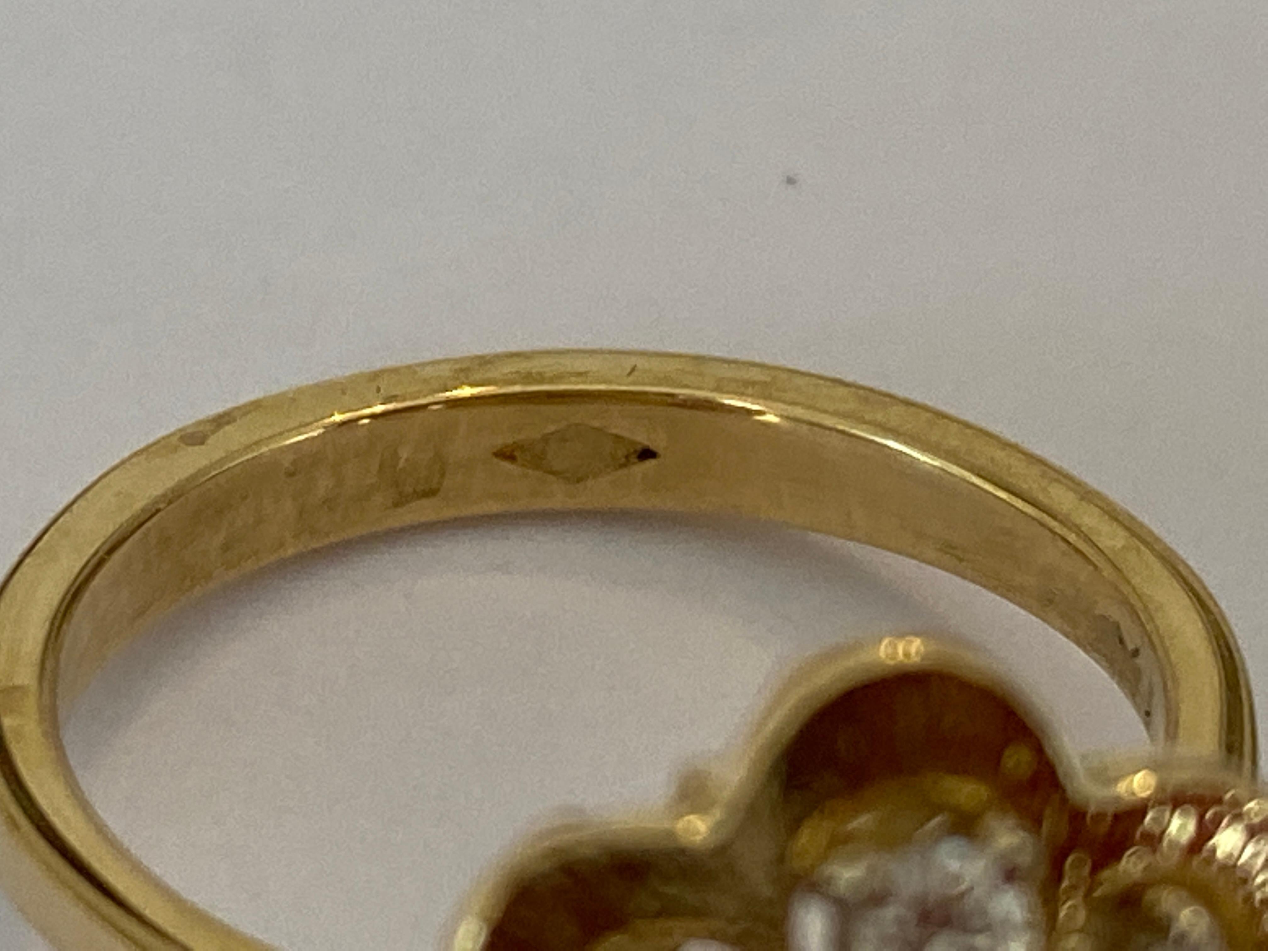 18 Kt. Yellow Gold Cocktail  Ring with 1.80 Ct Garnet and Diamonds For Sale 2