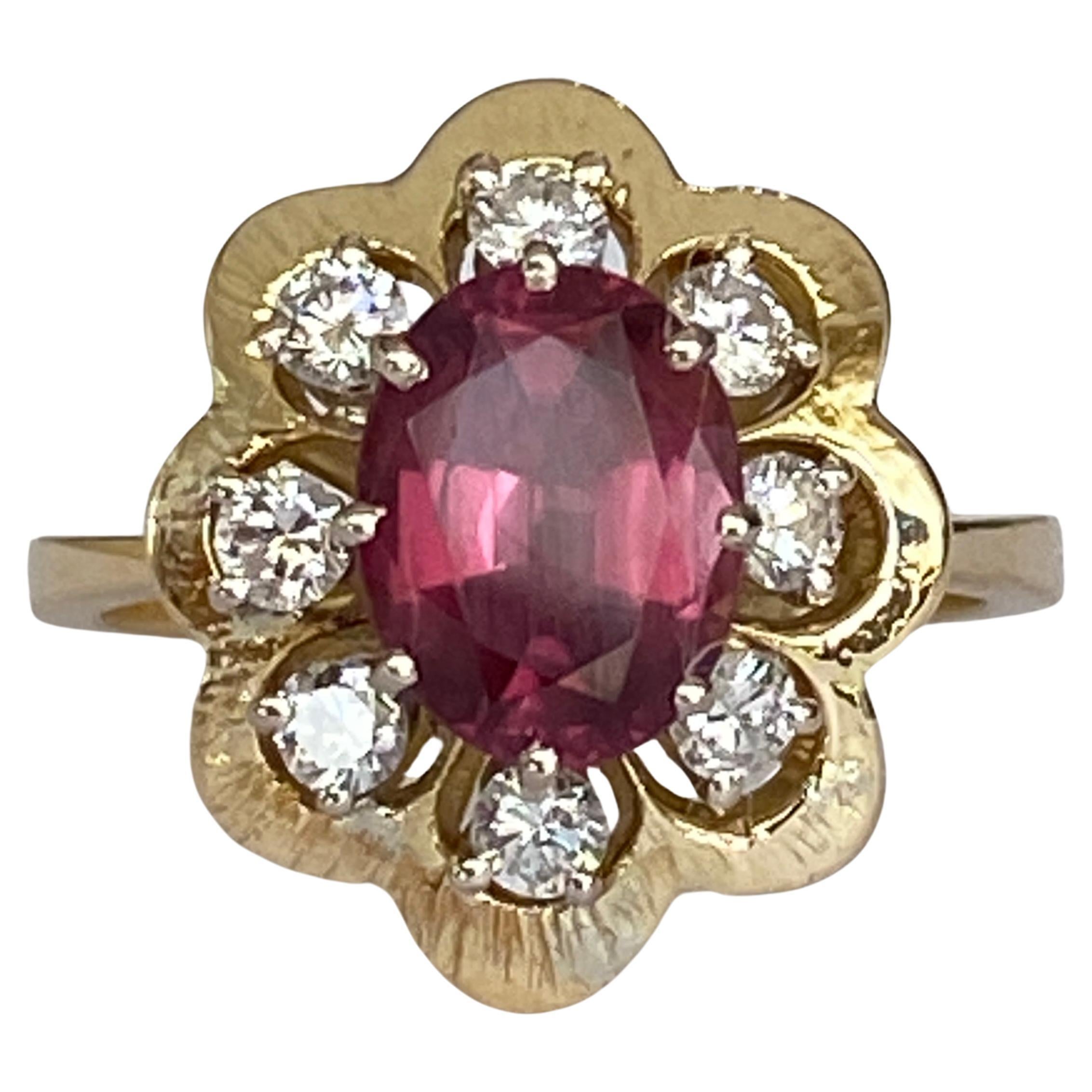18 Kt. Yellow Gold Cocktail  Ring with 1.80 Ct Garnet and Diamonds For Sale