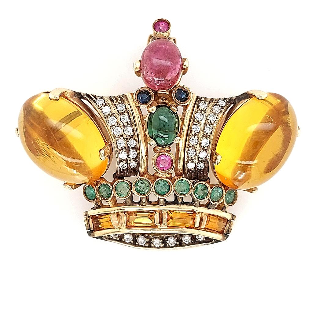 Taille cabochon Broche/pendentif couronne en or jaune 18 carats avec pierres précieuses et diamants en vente