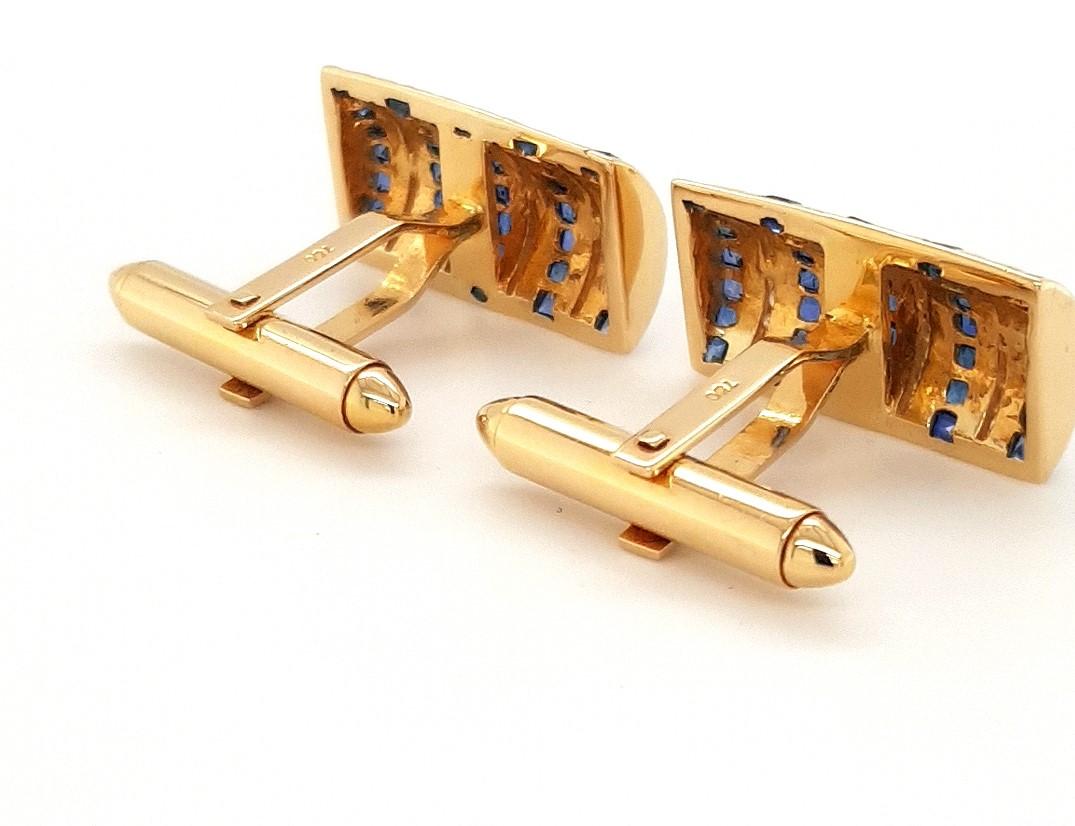 18kt Yellow Gold Cufflinks with Sapphires and Diamonds Stunning For Sale 5
