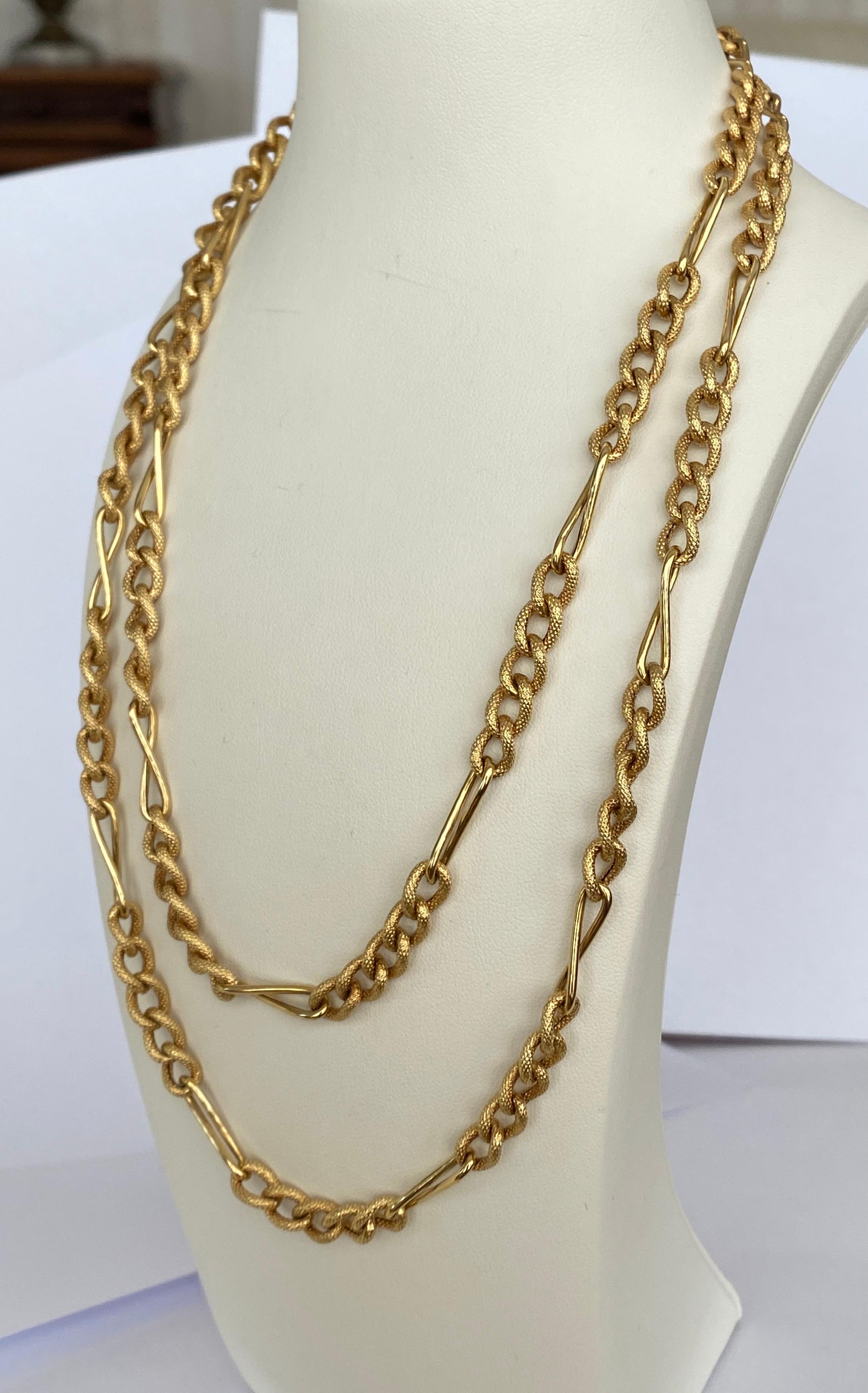 18 KT yellow gold design necklace In Excellent Condition For Sale In AMSTERDAM, NL