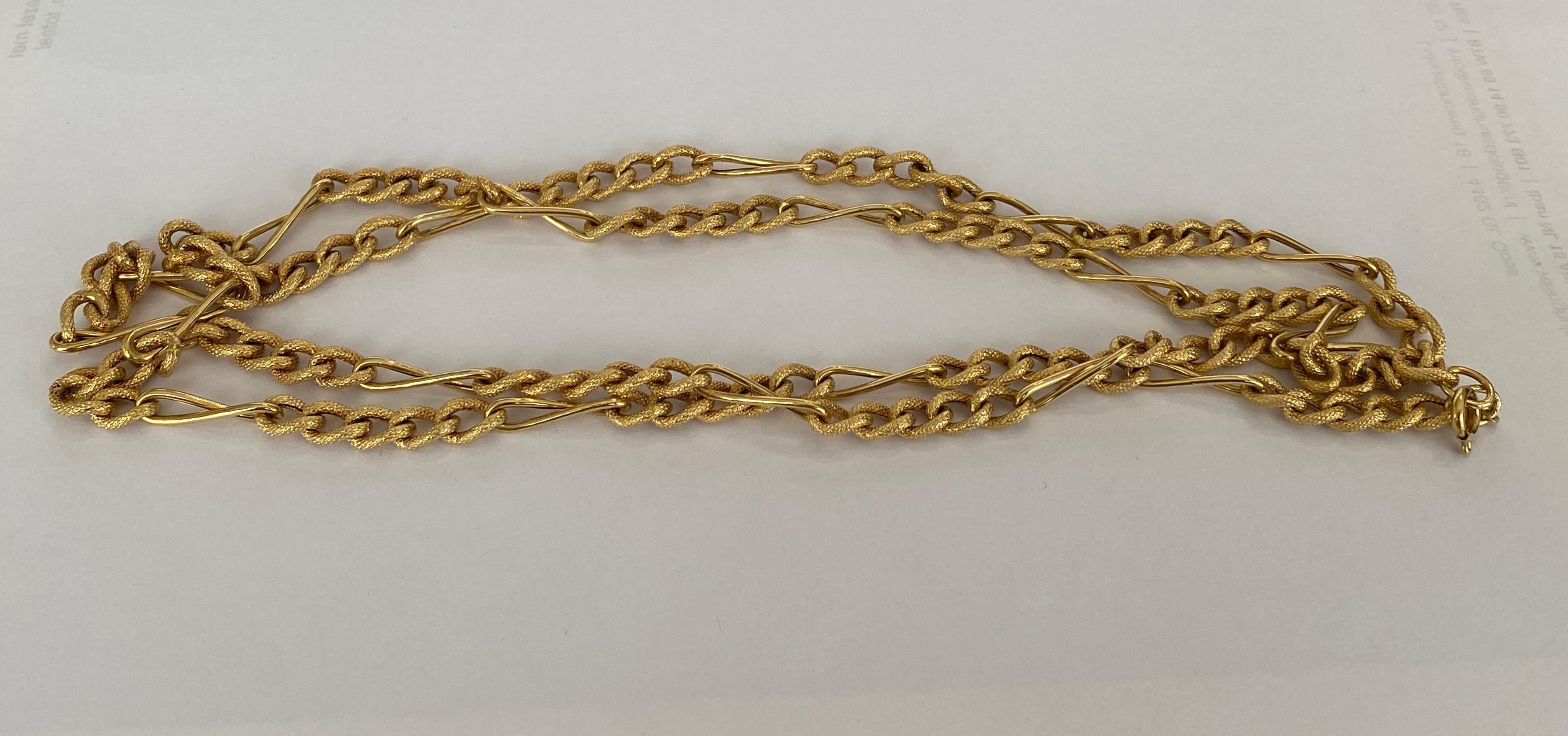 18 KT yellow gold design necklace For Sale 3