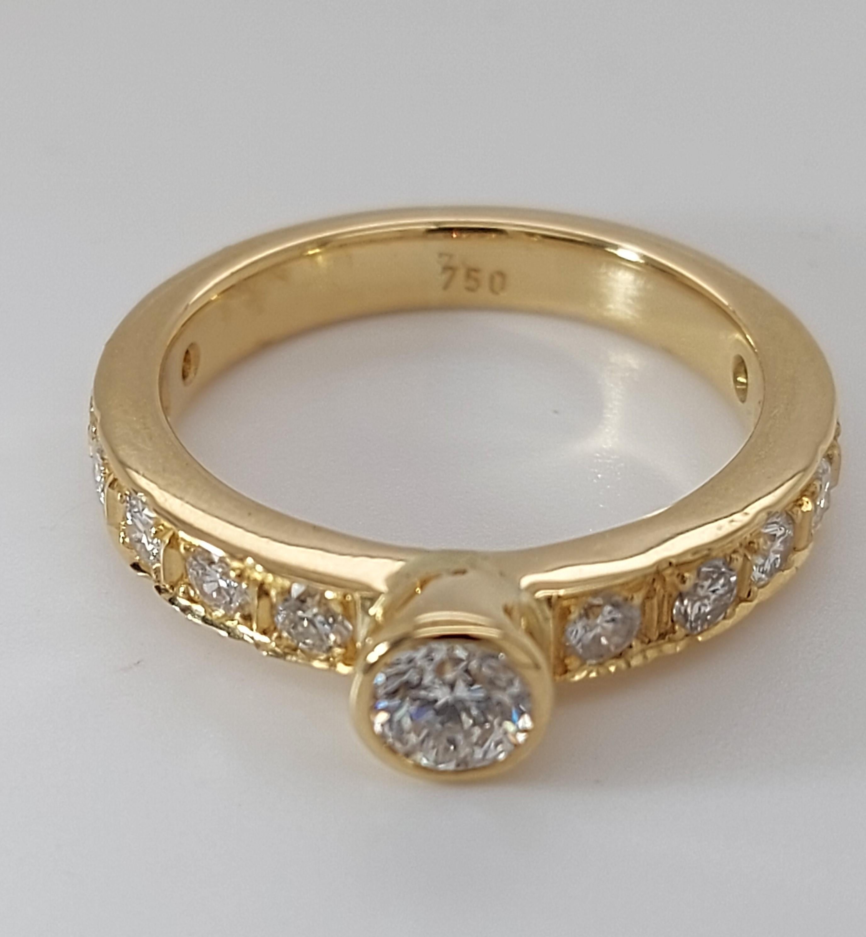18kt Yellow Gold Detachable Diamond Ring and Engagement Ring For Sale 5