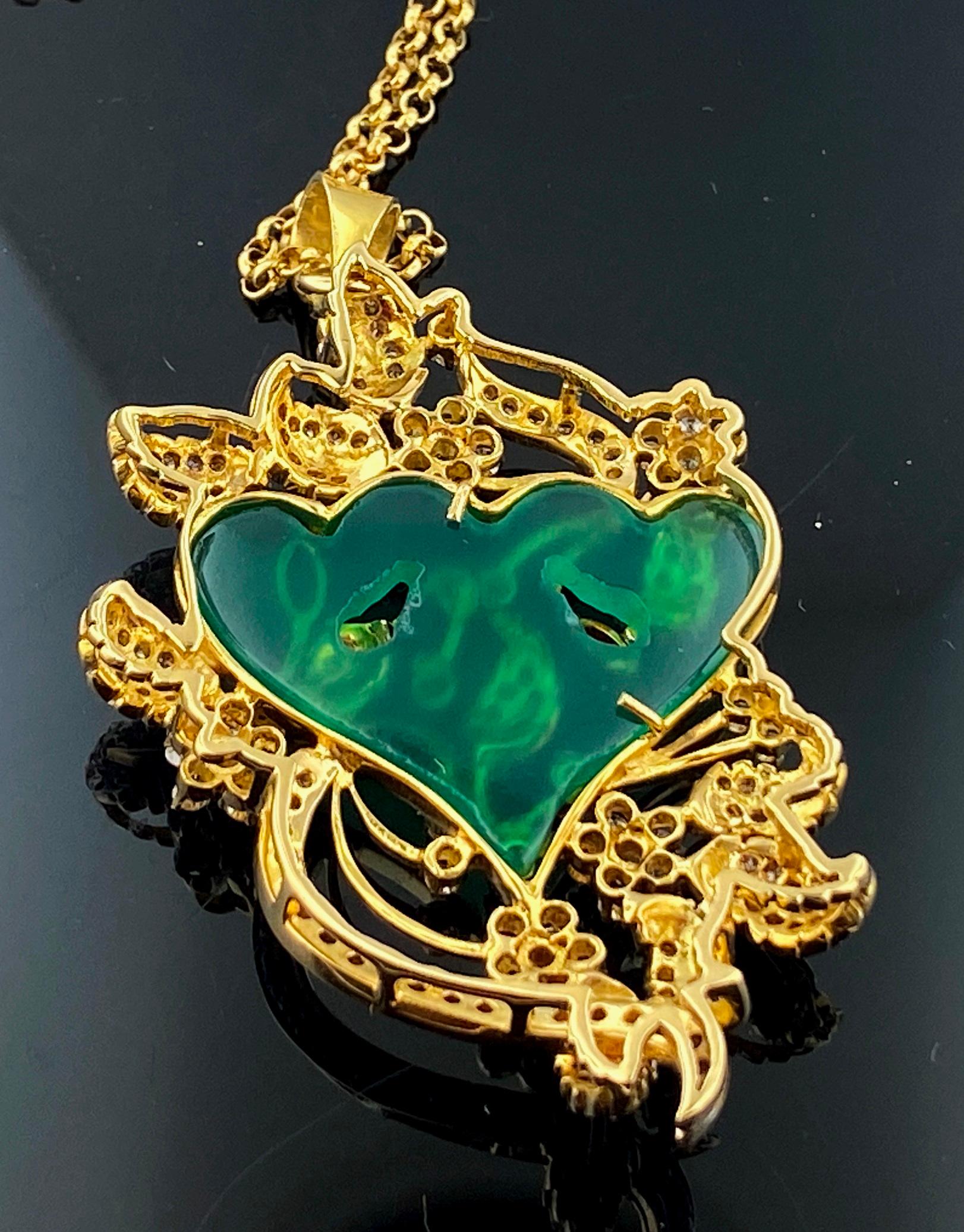 Round Cut 18 KT Yellow Gold Diamond and Green Onyx Pendant Necklace For Sale