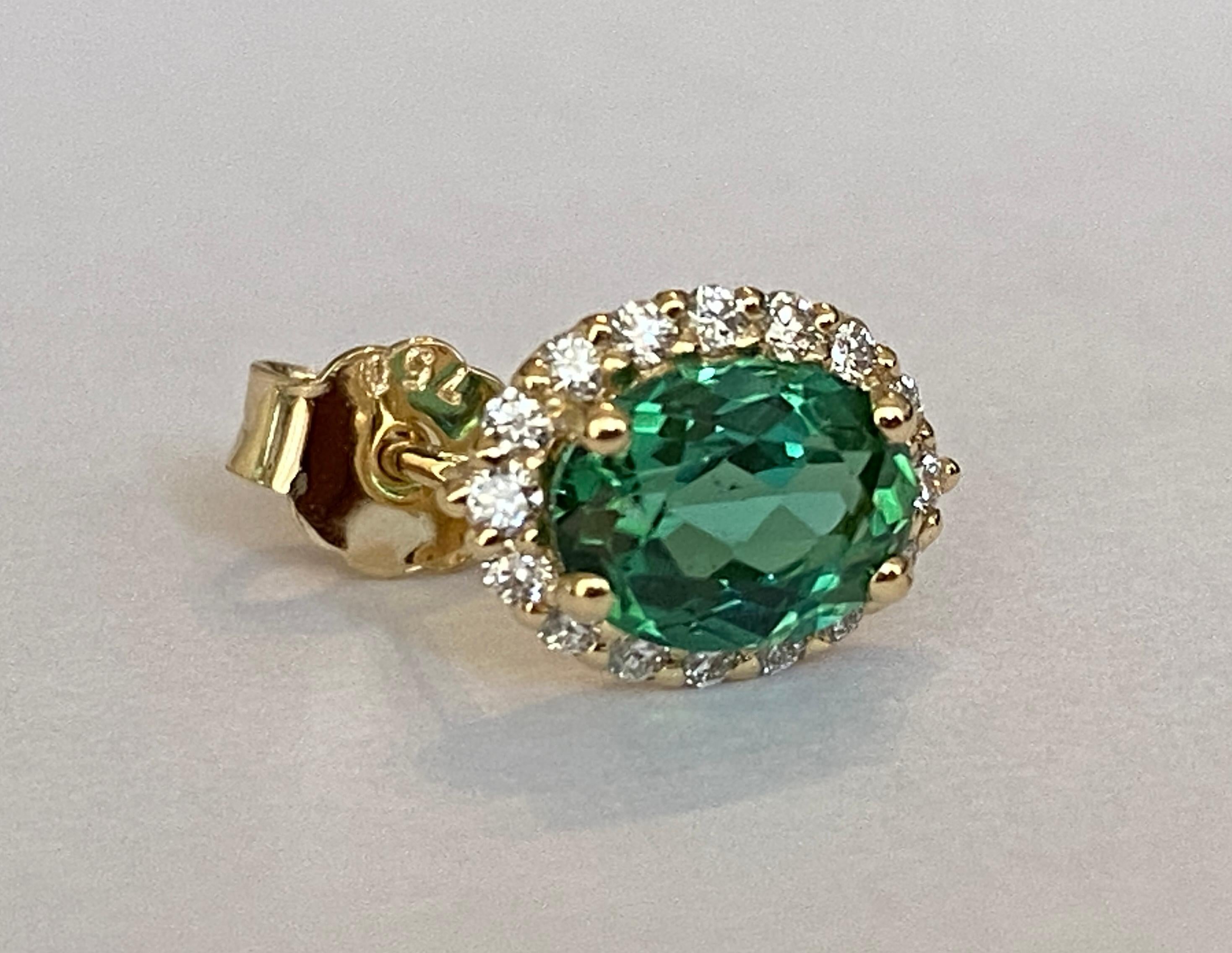 18 kt yellow gold Diamond earrings studs with Green Tourmaline For Sale 5