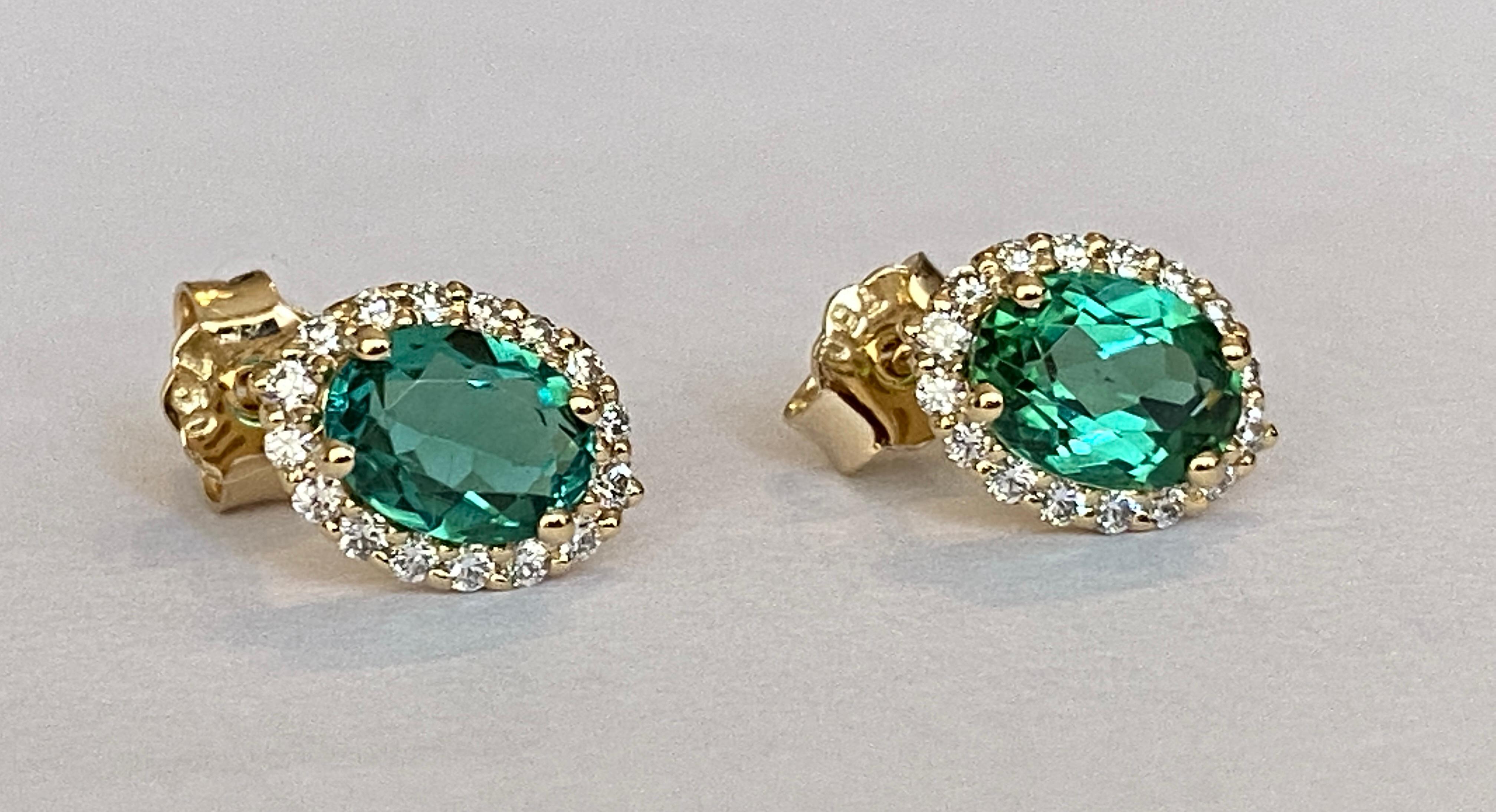 Oval Cut 18 kt yellow gold Diamond earrings studs with Green Tourmaline For Sale