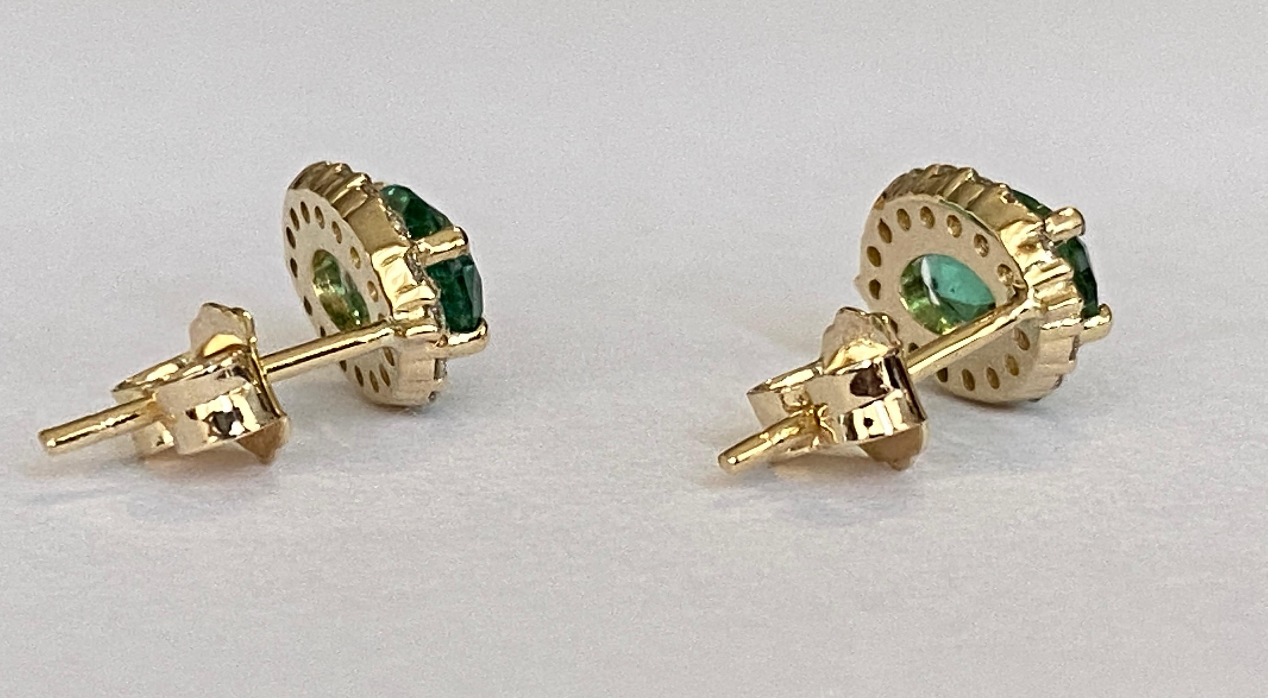 18 kt yellow gold Diamond earrings studs with Green Tourmaline For Sale 3