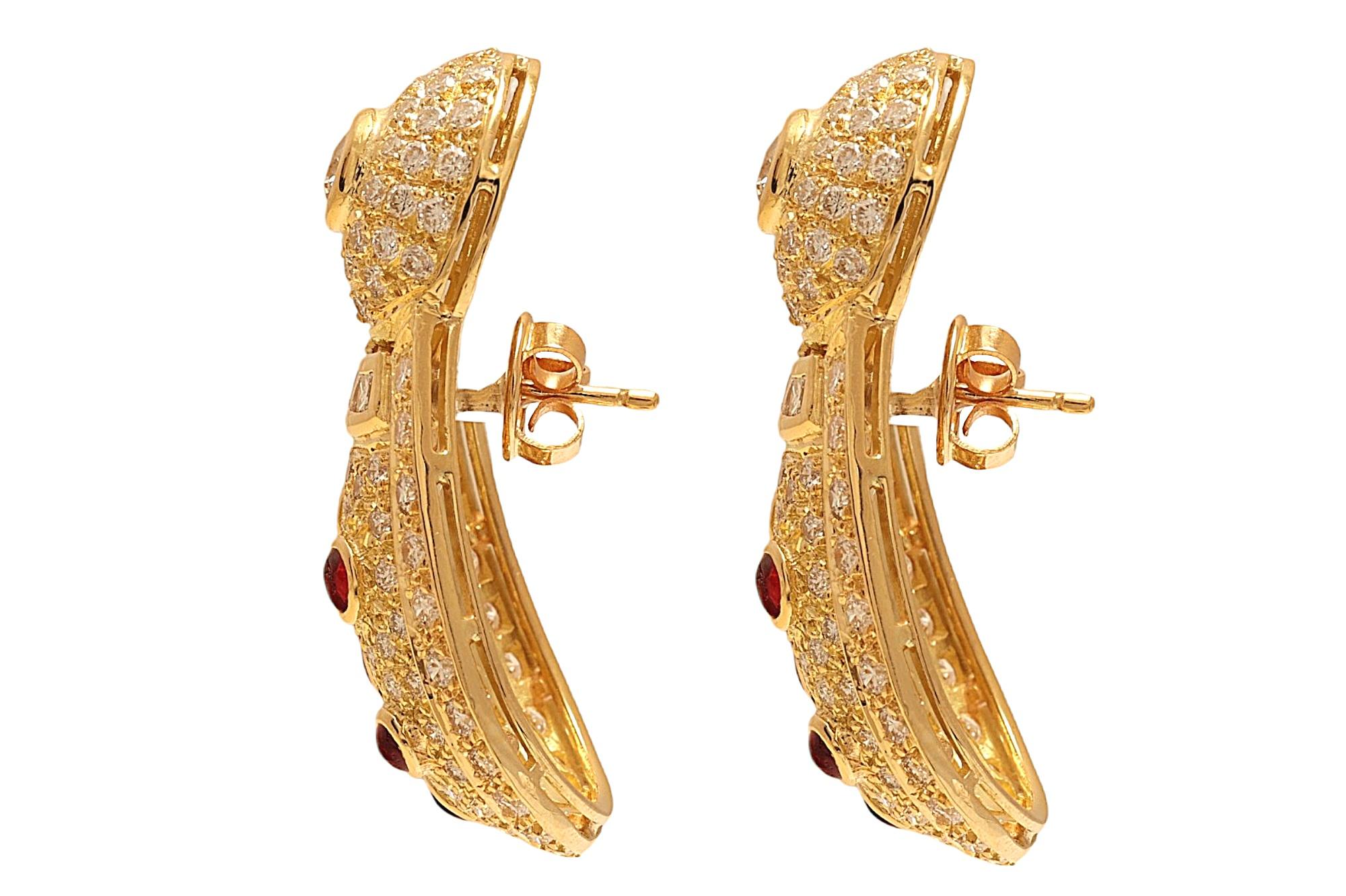 Brilliant Cut 18 kt. Yellow Gold Earrings, Possibly Depicting a Lady Bird with Diamonds & Ruby For Sale