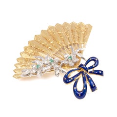 18 Kt Yellow Gold Fan Brooch 1950s Enamel Bow Diamonds Brilliant Emeralds
