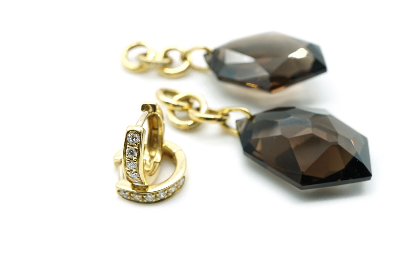 18 Kt Yellow Gold Fume Quartz and Diamonds Chandelier Earrings 2