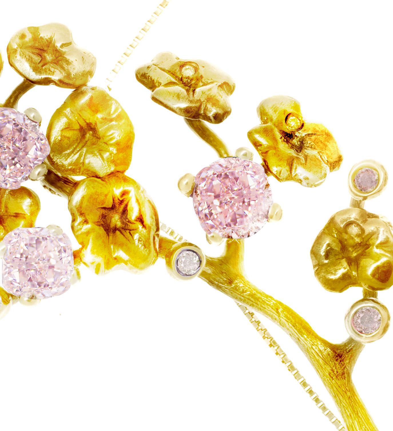 Yellow Gold GIA Certified Purplish Pink Diamonds Brooch For Sale 4