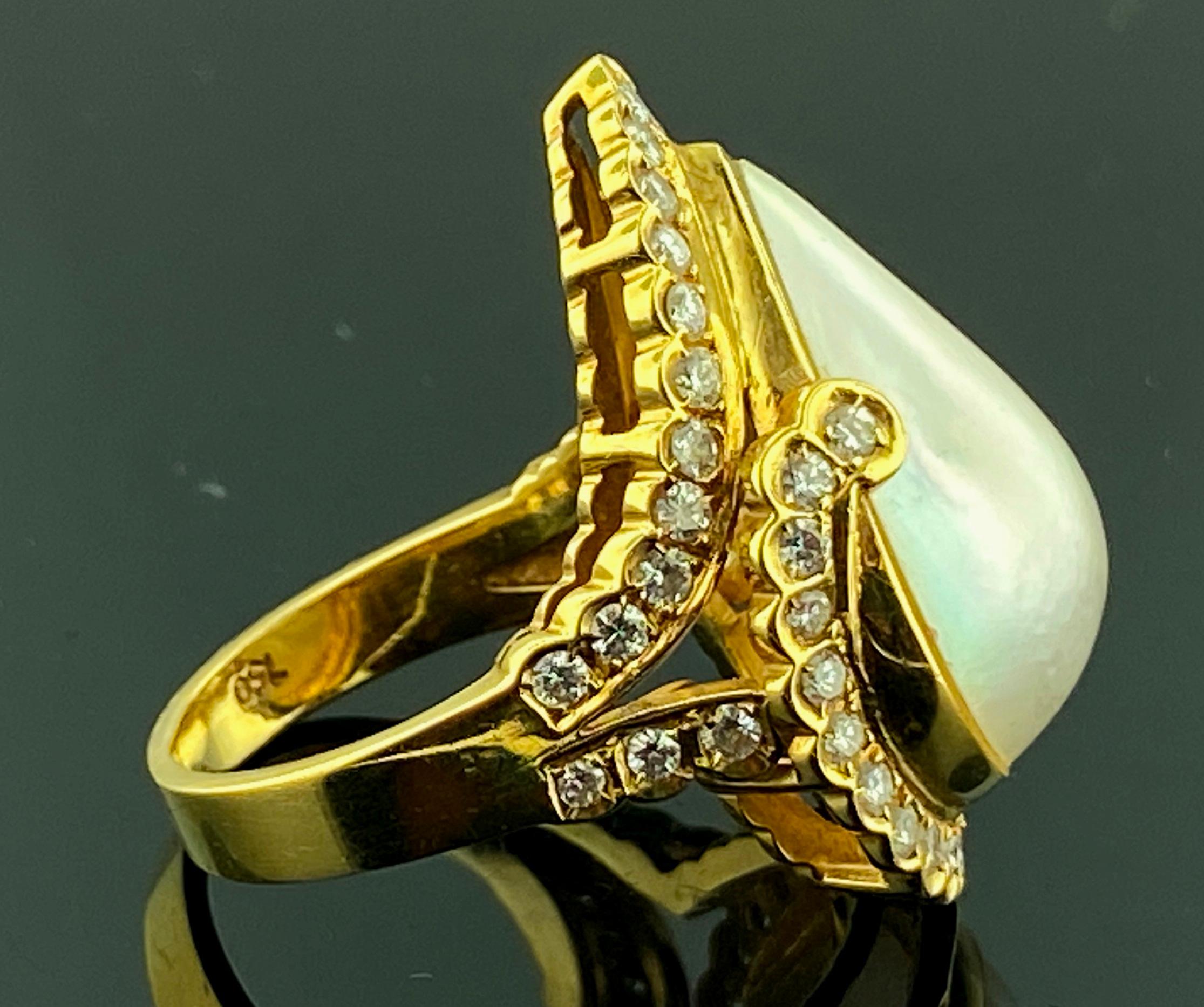 Women's or Men's 18 Karat Yellow Gold Mabe Pearl Ring with Diamonds