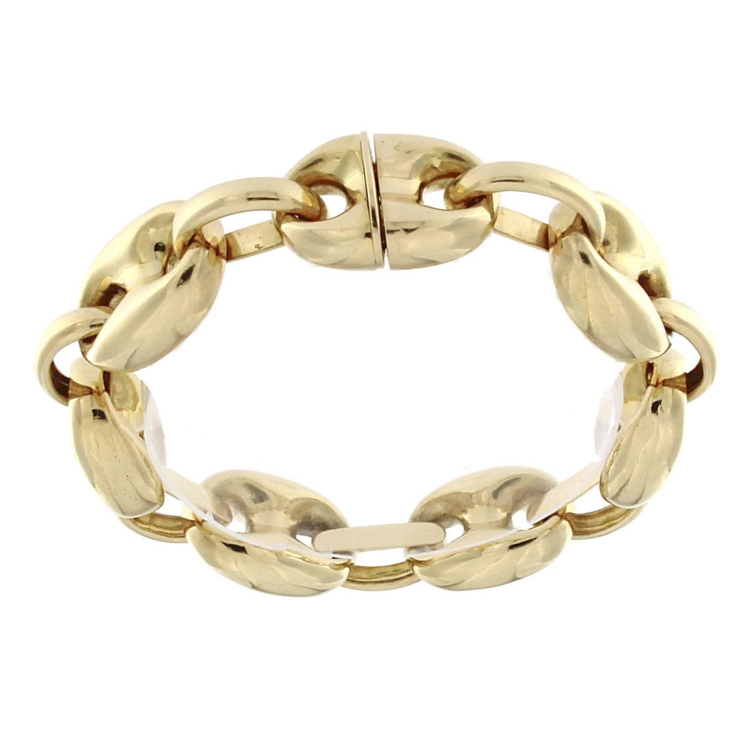 Great classic The bracelet with the marine and classic sea-link 
The total weight of the gold is GR 50.80

Stamp 750 10 MI 



