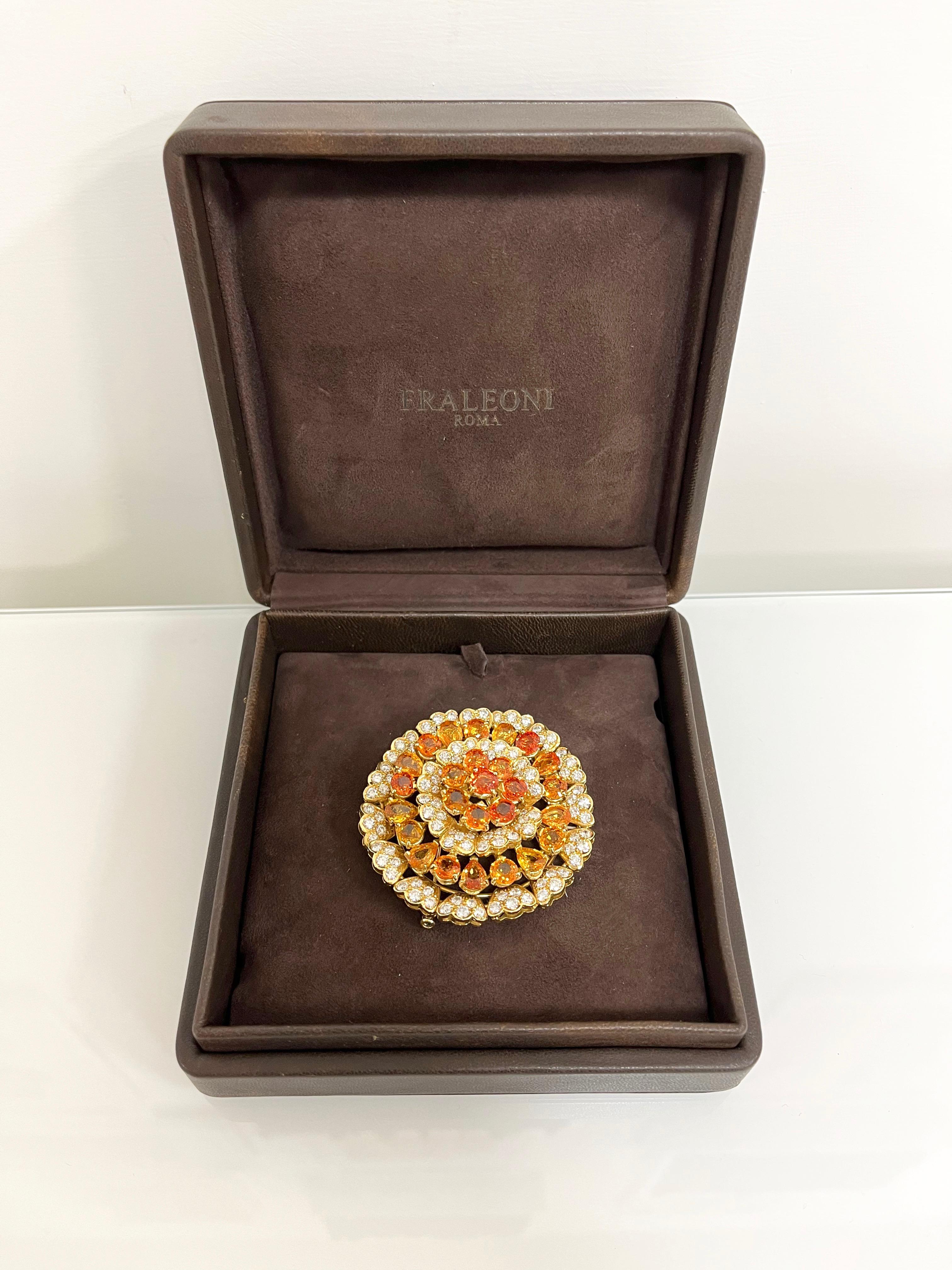 18 kt. yellow gold brooch with 8.91 ct. of round cut diamonds and 33.15 ct. of round and oval cut multicolored sapphires.
This classic brooch is hand-made in Italy.
The brooch can also be used as a pendant.
One of a kind piece.
1970 ca.
Weight gr.