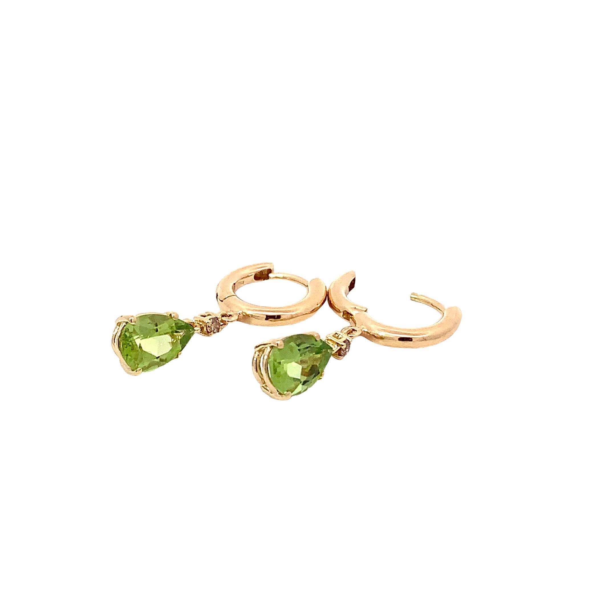 Round Cut 18 Kt Yellow Gold Peridot and Brown Diamonds Garavelli Hanging Earrings For Sale