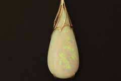 18 kt. Yellow Gold Ring &  Necklace With Opals and Diamonds
