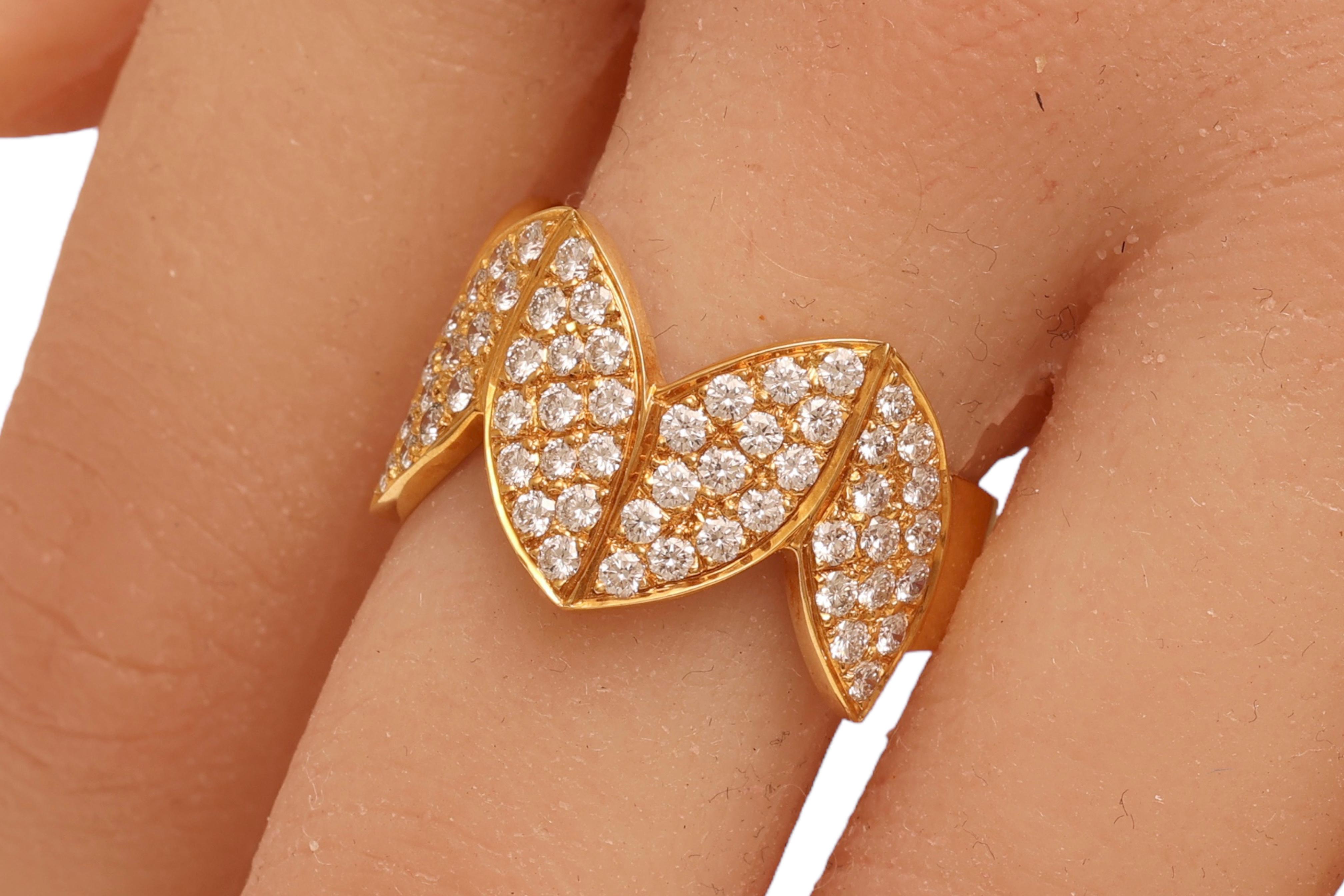 Brilliant Cut 18 kt. Yellow Gold Crown Ring Royal Crown Shape With  1.40 ct. Diamonds For Sale
