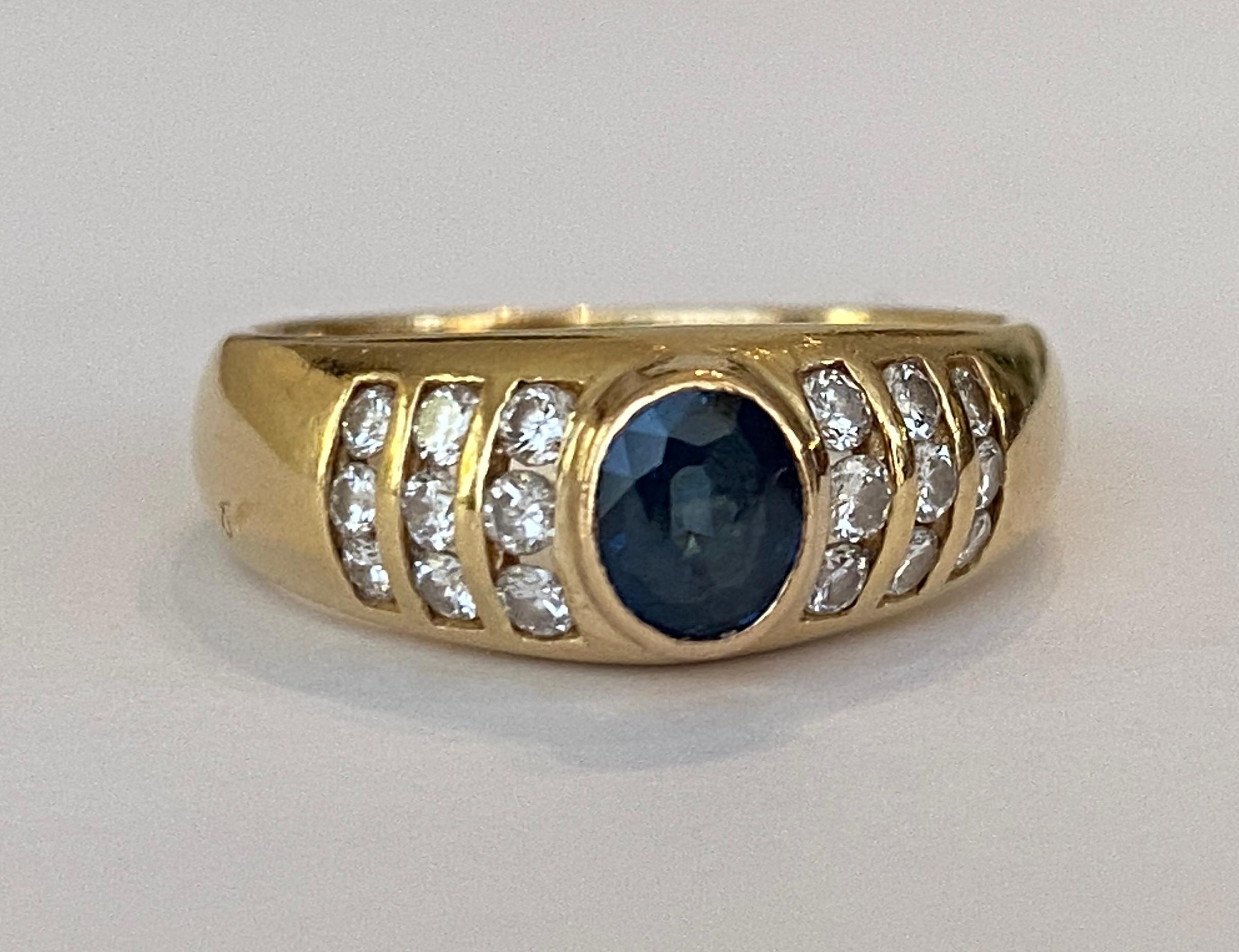 18 Kt. Ring aus Gelbgold mit 0,50 Karat Saphir und Diamanten (Zeitgenössisch)
