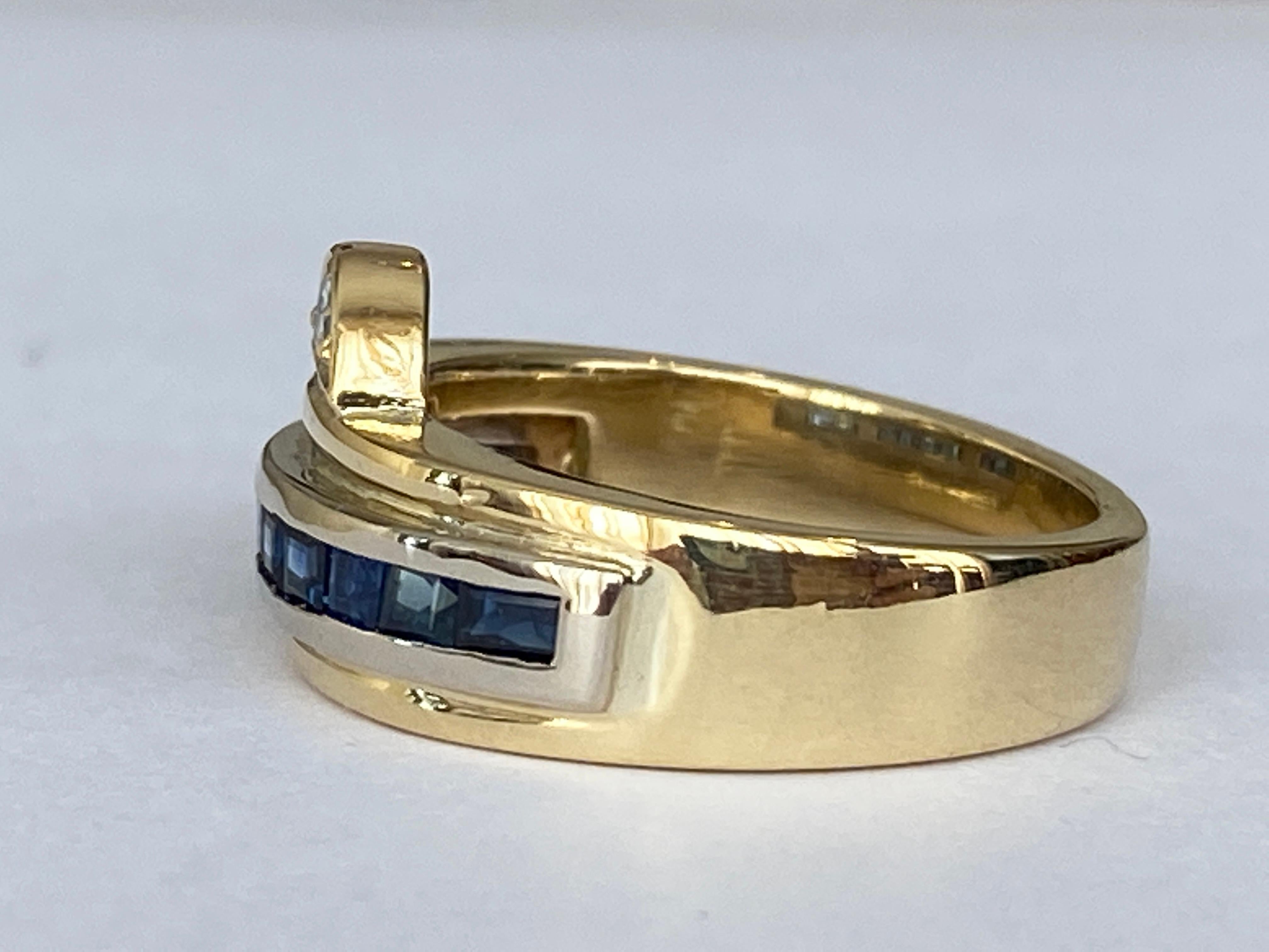 18 Kt. Bague en or jaune avec saphir 0.70 carat et diamants Pour femmes en vente