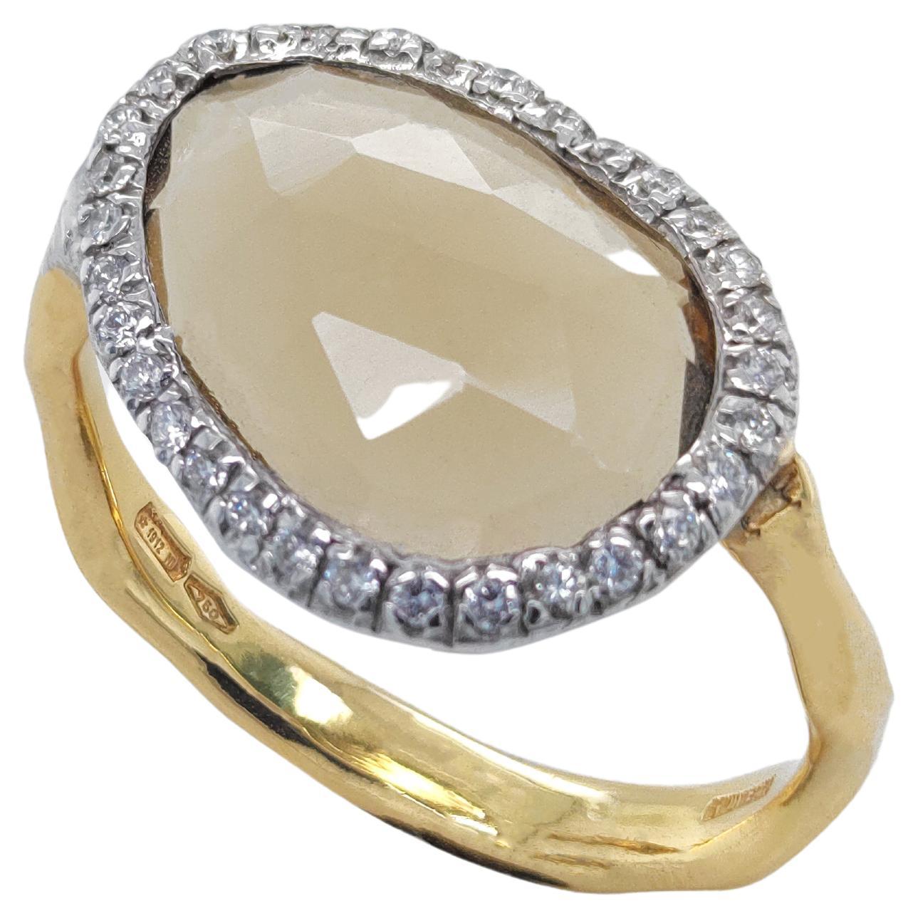 18 kt yellow Gold Ring with Multifaceted Oval Citrine Quartz & Diamonds For Sale