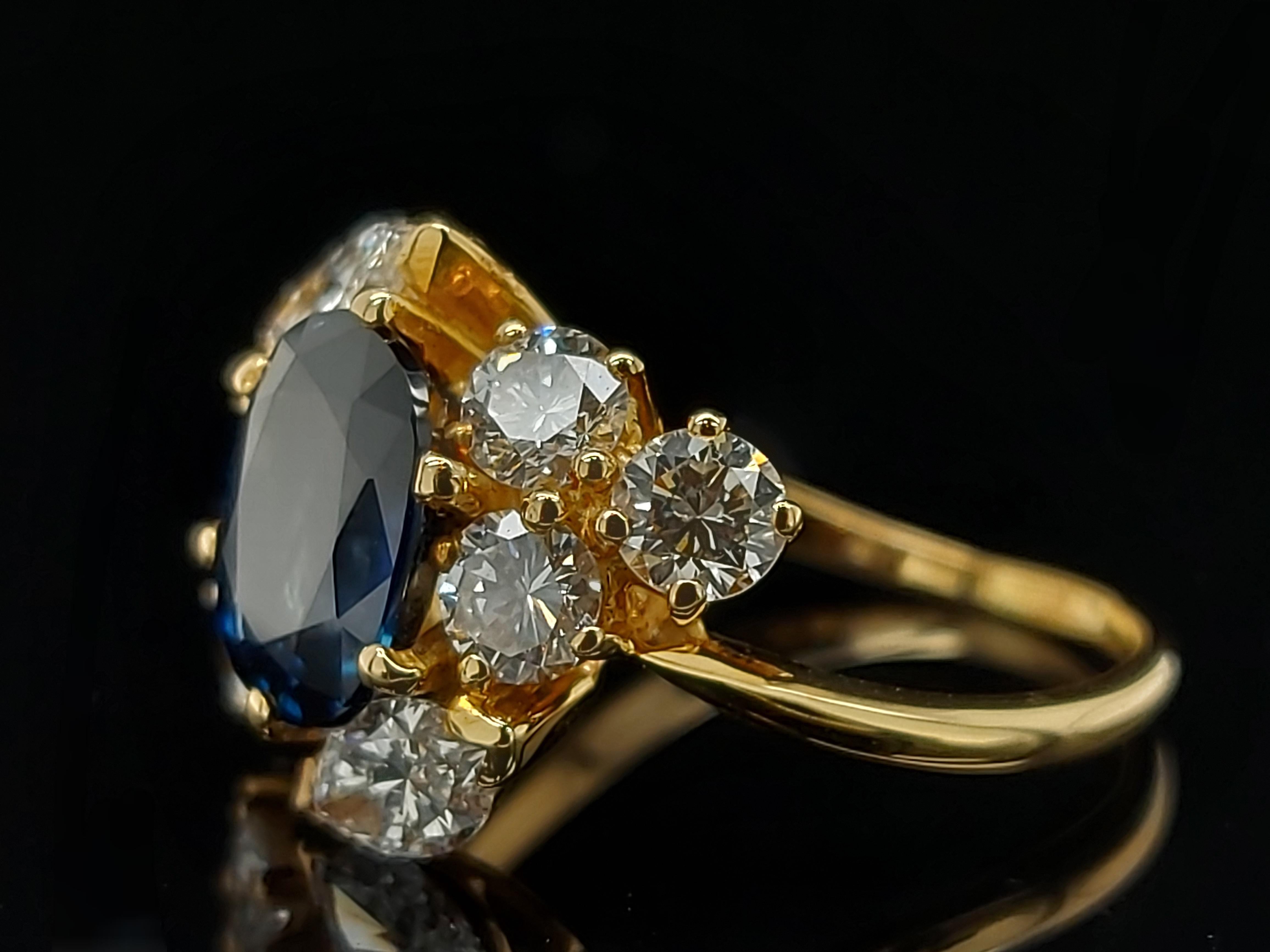Women's or Men's 18 Karat Yellow Gold Ring with Oval Sapphire, Marquise and Round Cut Diamonds