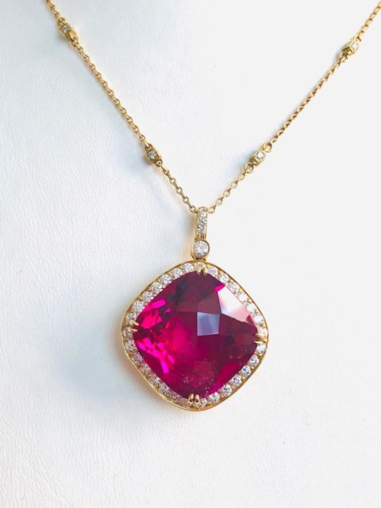 Contemporary 18 Karat Yellow Gold Rubellite and Diamond Pendant or Necklace For Sale