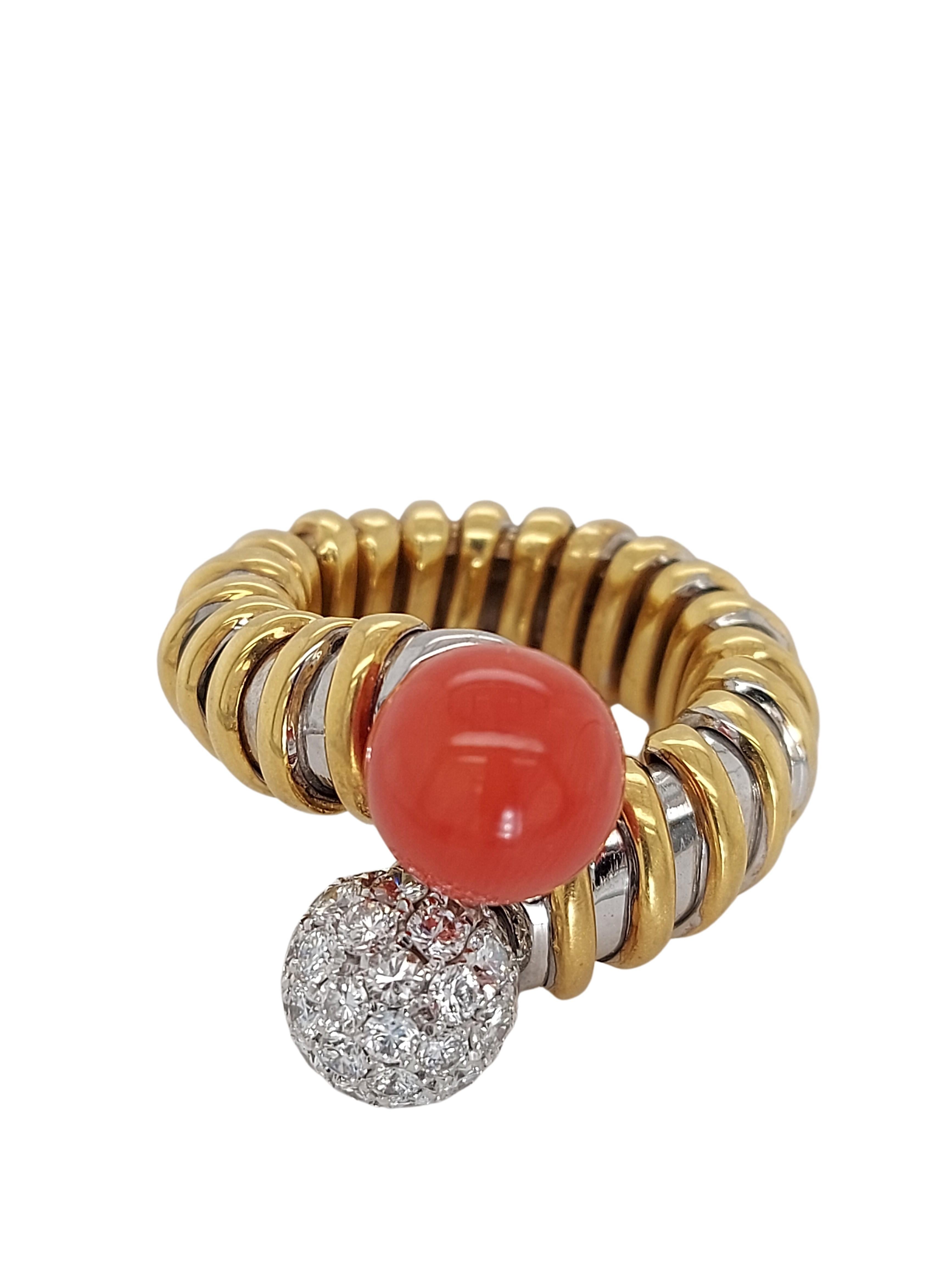 Conjunto de collar, pulsera, pendientes y anillos de oro de 18 quilates con coral y diamantes en venta 7