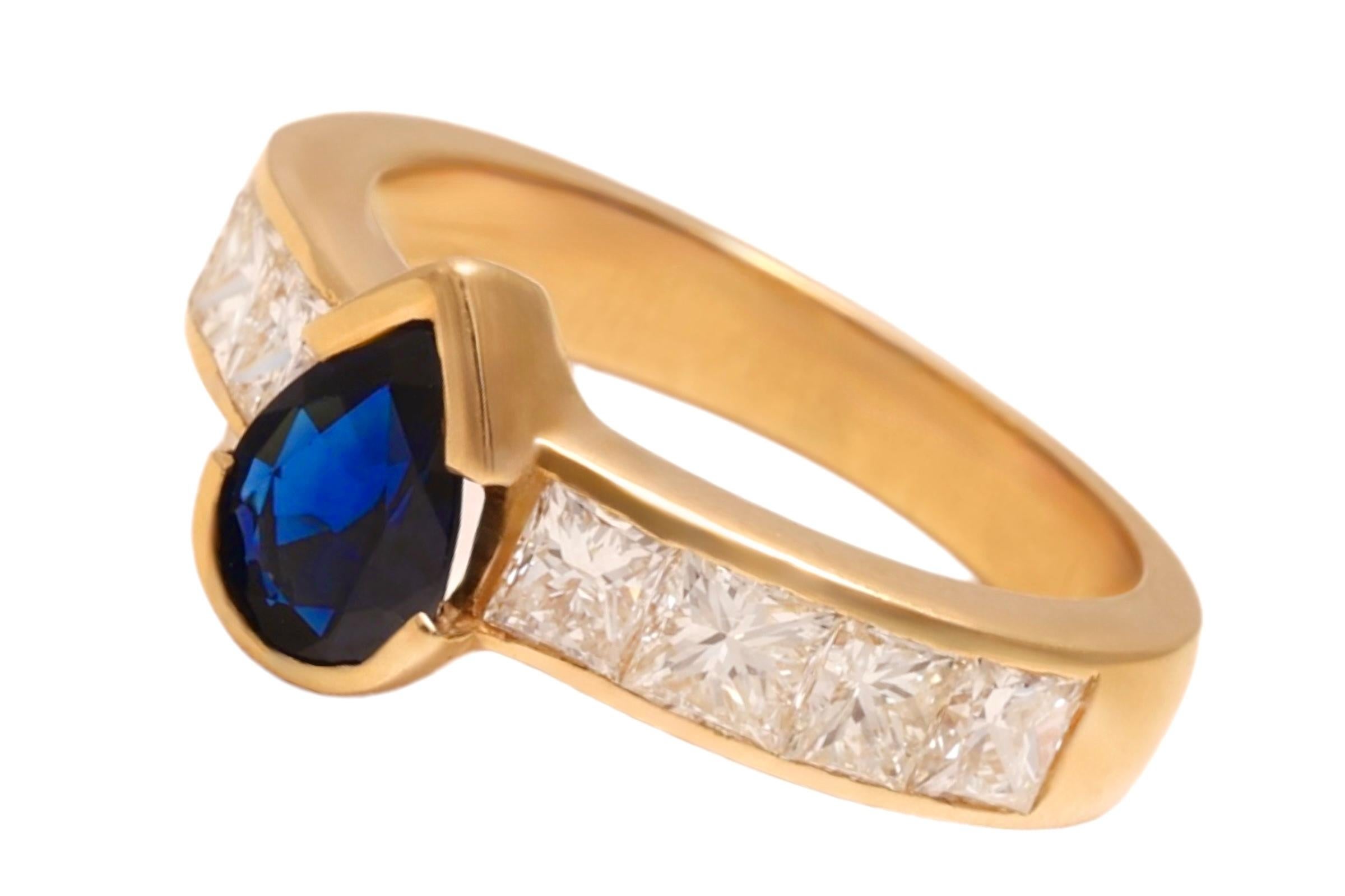 18 Karat Gelbgold Solitär Saphir & Diamanten im Prinzessinnenschliff Ring für Damen oder Herren im Angebot