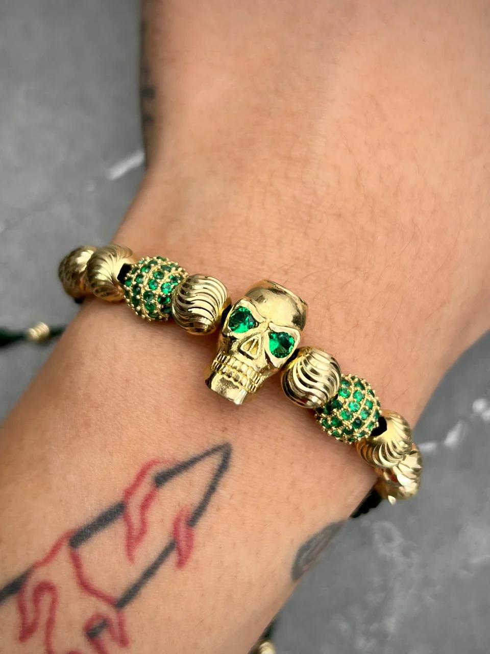 Bracelet crâne Swarovski en or jaune 18 carats en vente 3