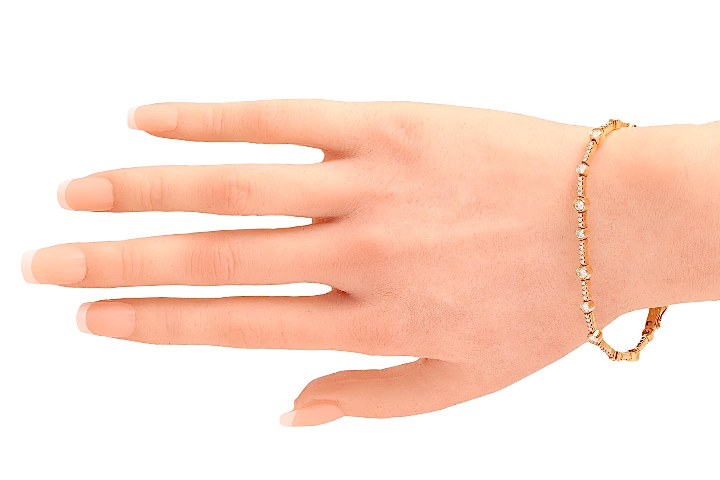 18 kt. Yellow Gold Tennis Bracelet With 3.19 ct. Diamonds For Sale 5
