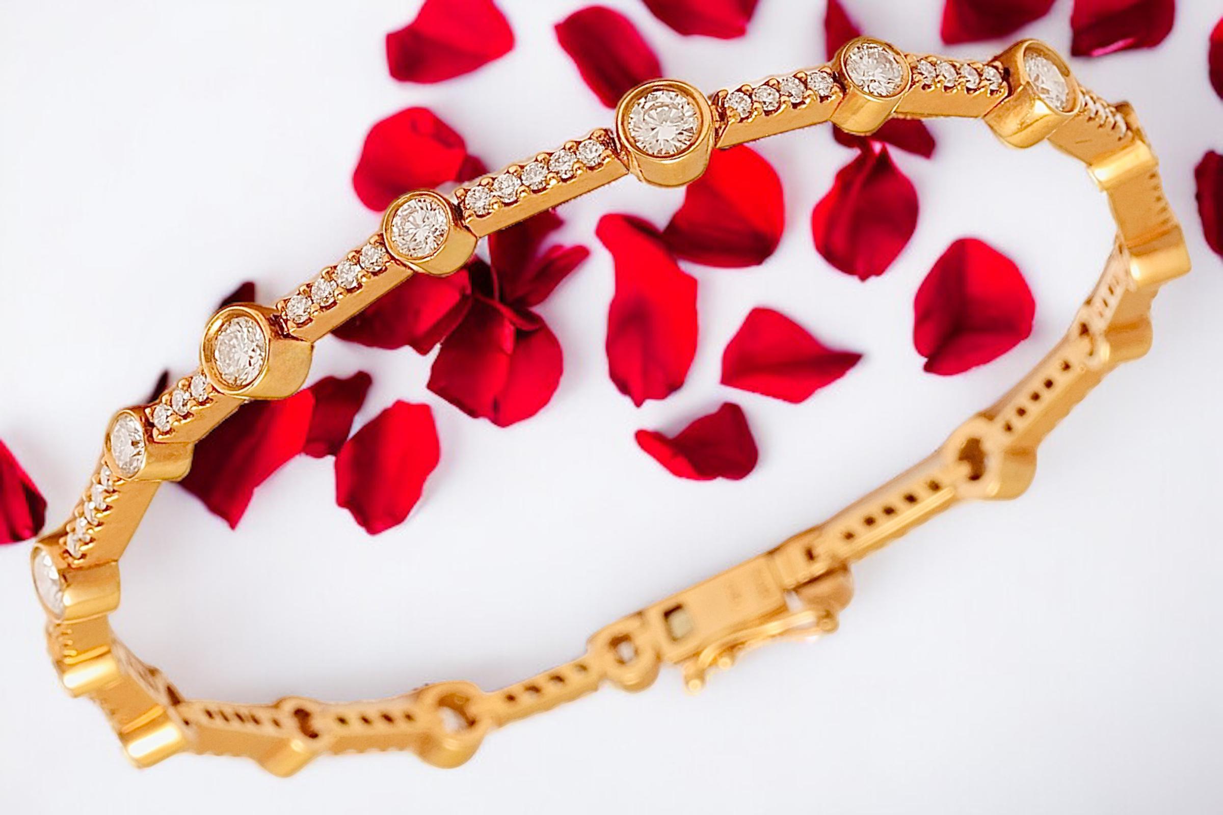 18 kt. Yellow Gold Tennis Bracelet With 3.19 ct. Diamonds For Sale 7