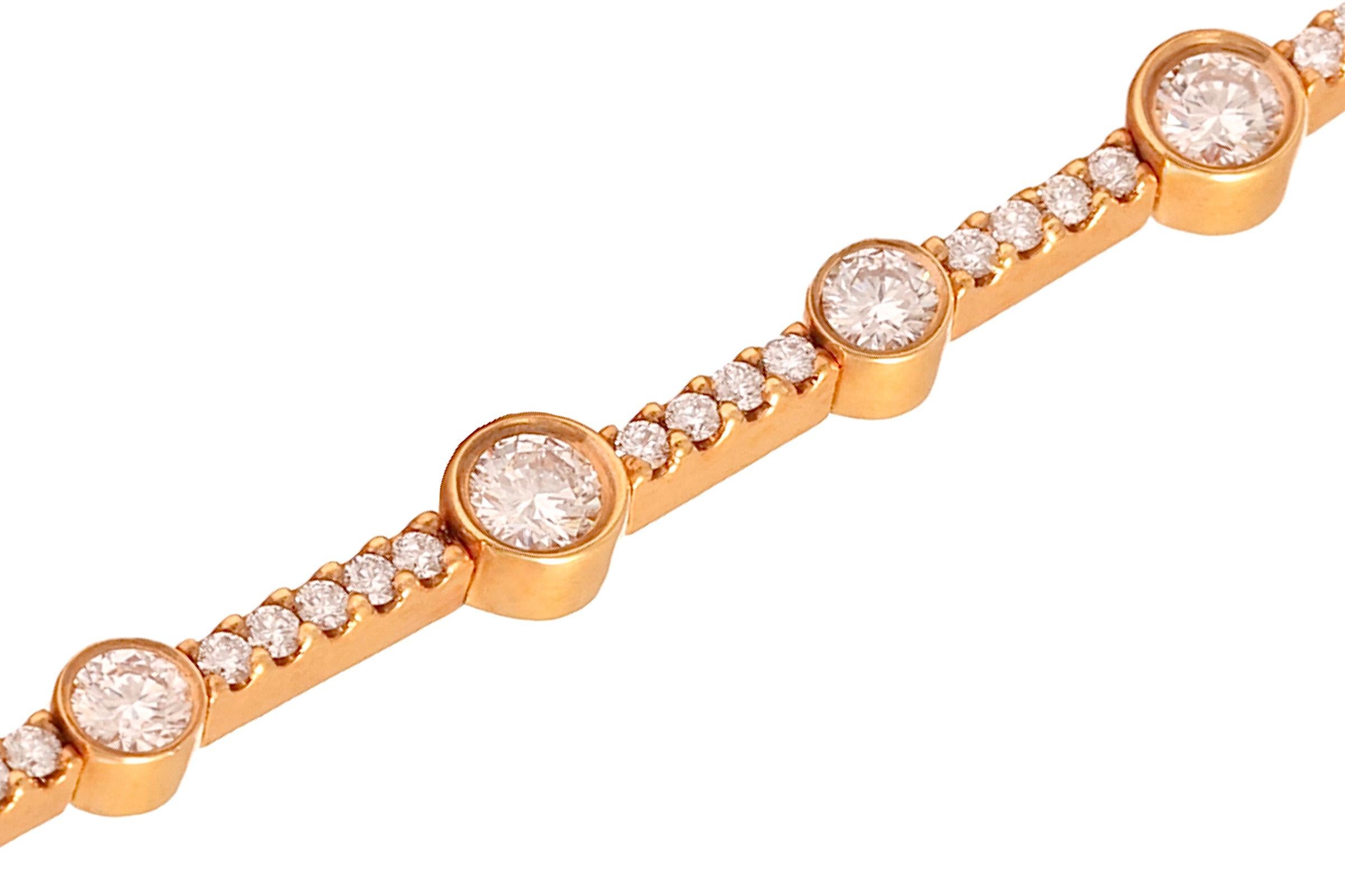 Women's or Men's 18 kt. Yellow Gold Tennis Bracelet With 3.19 ct. Diamonds For Sale