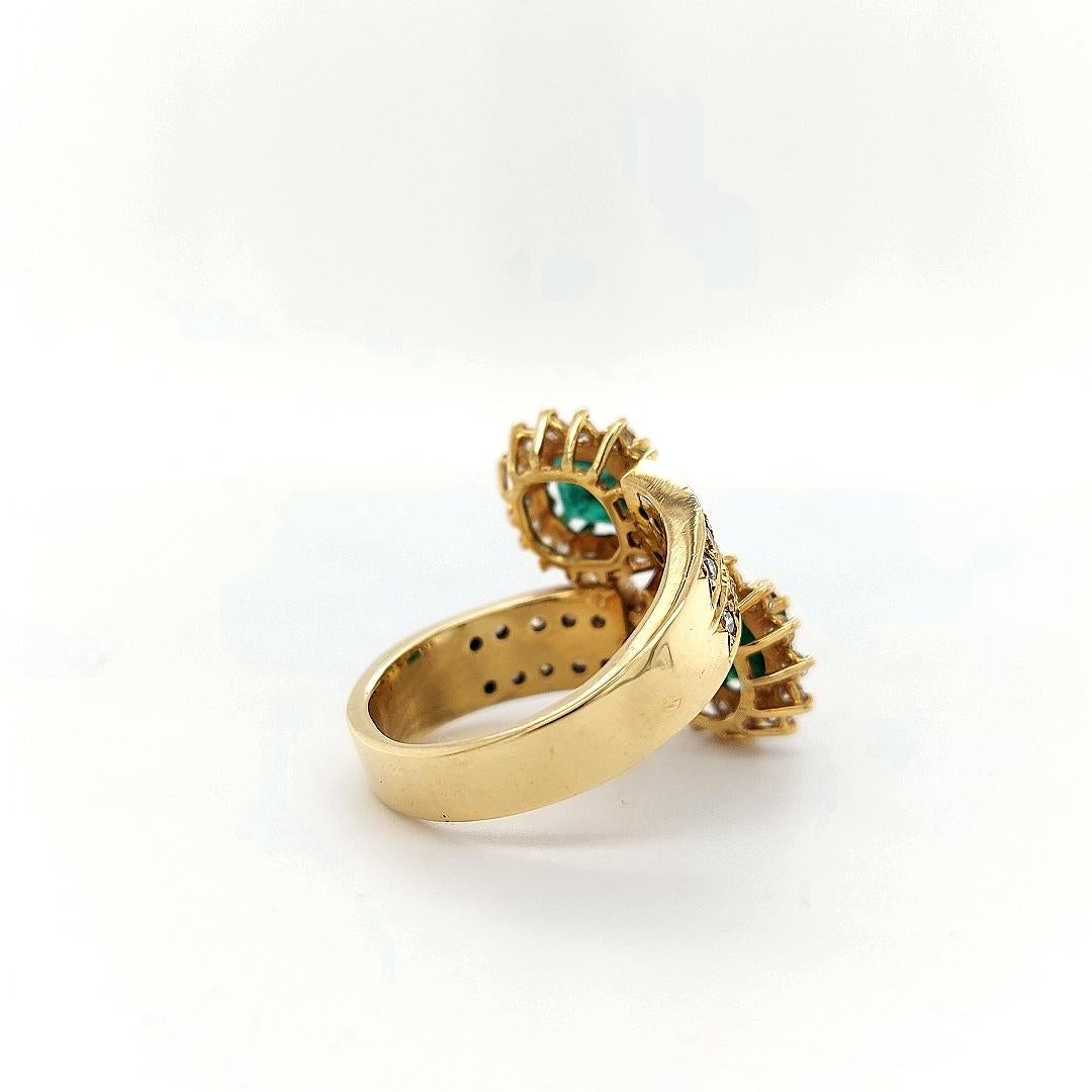 18 Karat Yellow Gold Toi et Moi Colombian Emeralds, Diamond Ring 3