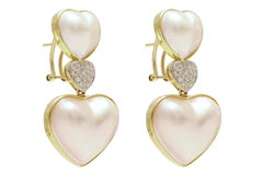 18 kt. Yellow Gold Triple Heart Shape Dangle Earring With Mabe Pearls & Diamond