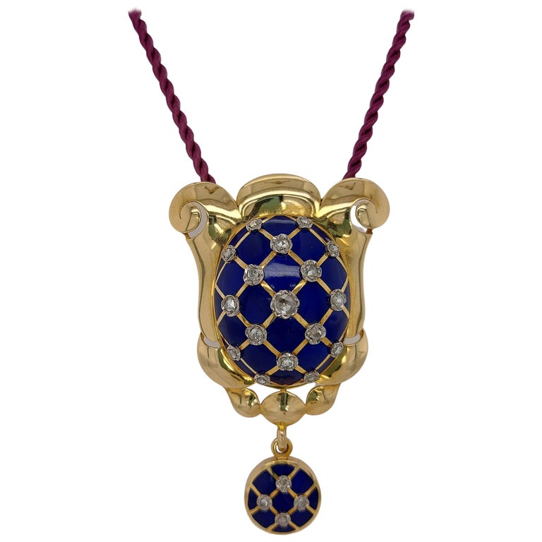 18 Karat Yellow Gold Turtle Pendant with Deep Blue Enamel and Rose Cut Diamonds For Sale